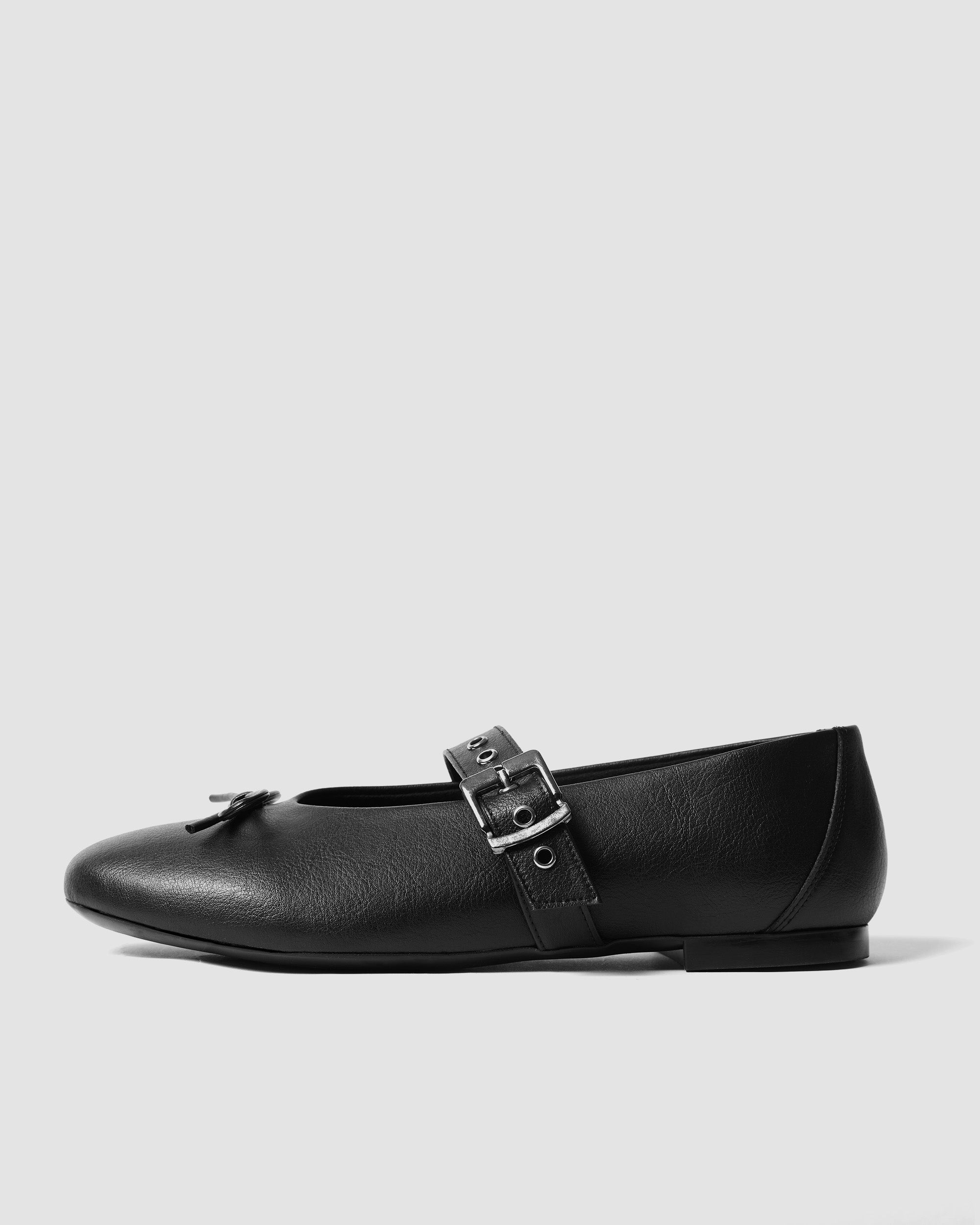 BOHEMA Mara Pumps - black women's ballet flats with strap made from plant leather