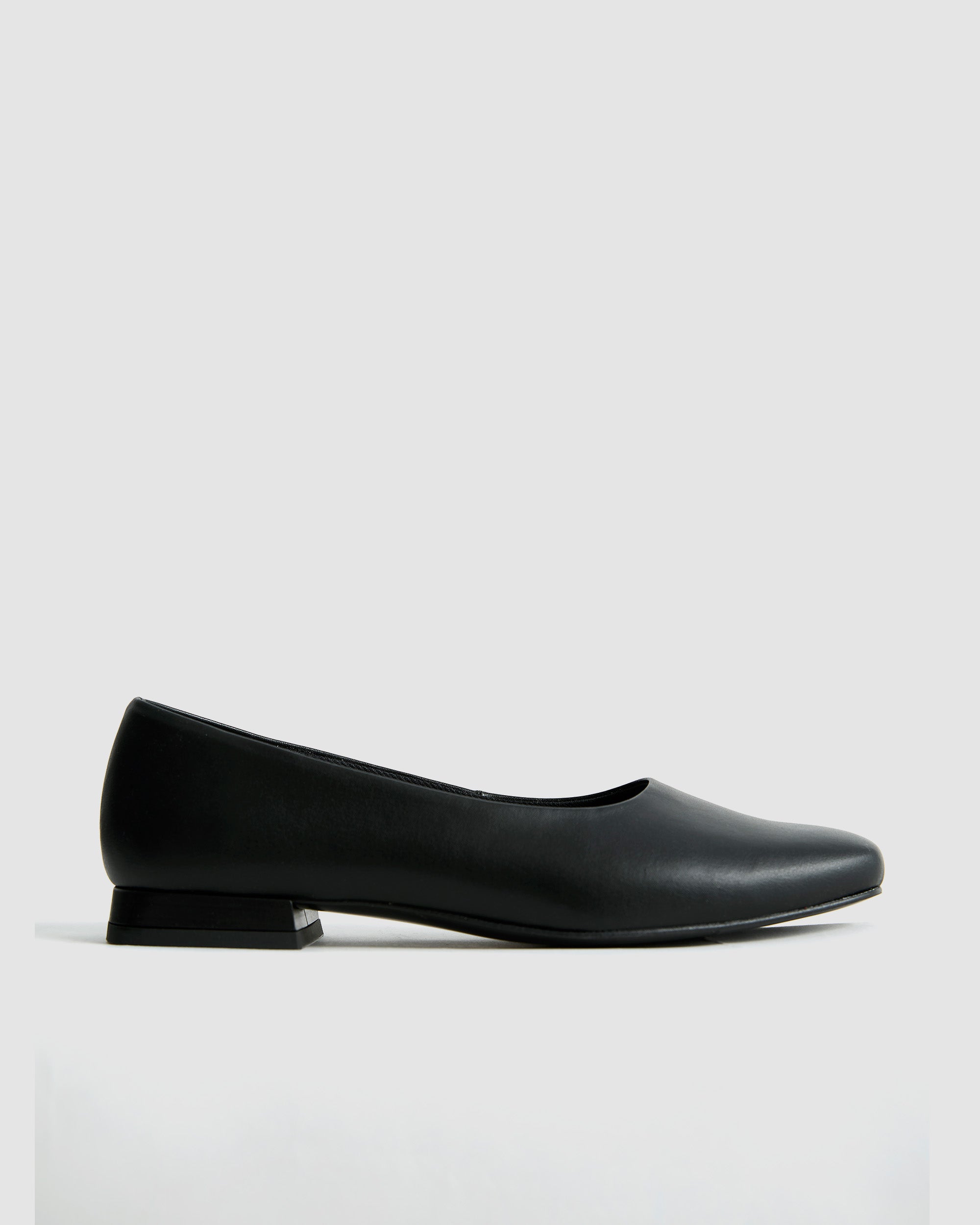 Black Diana Pumps black ballerinas with a square-cut shape