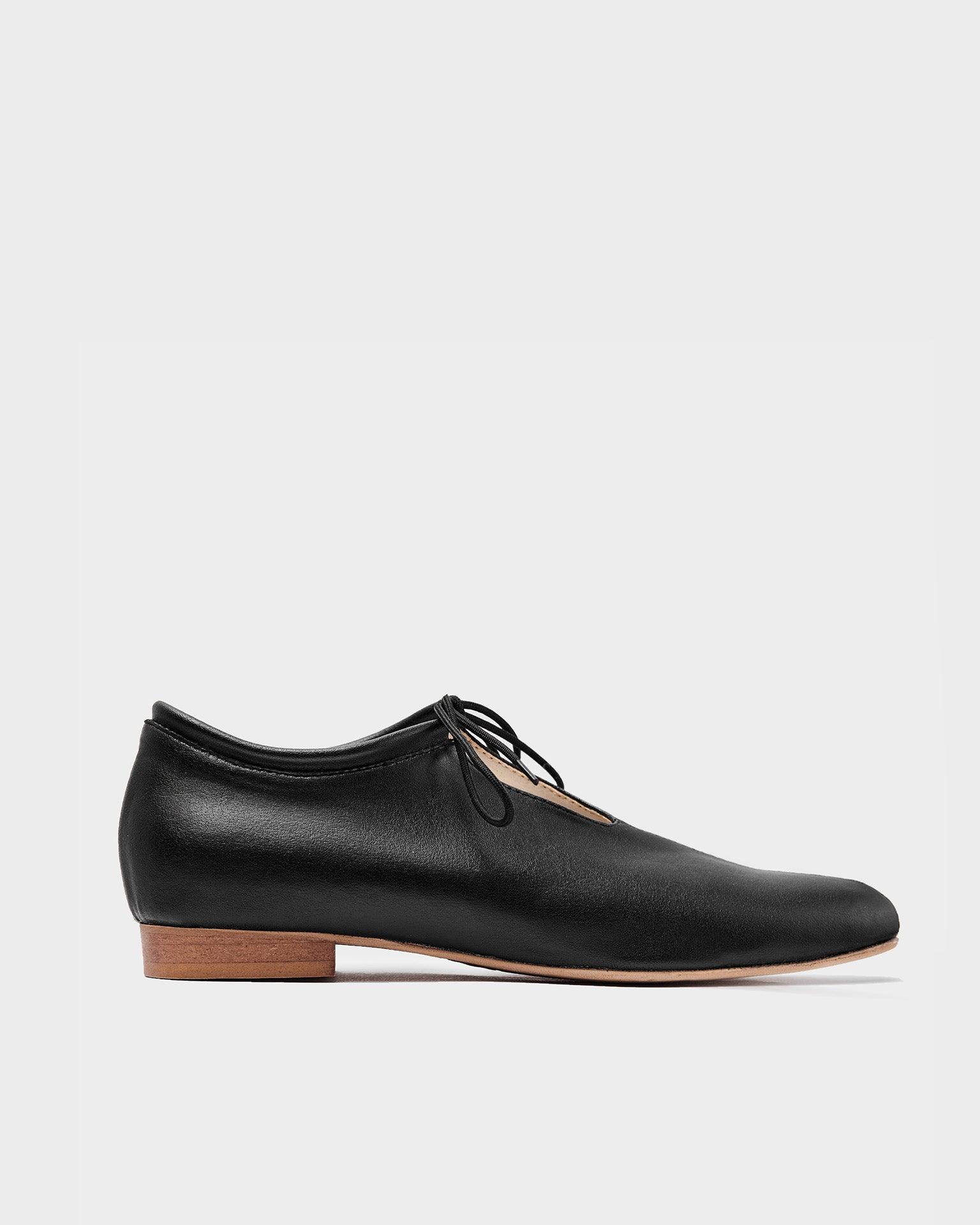 Akira Pumps Black Nopal ballerinas made of cactus leather - BOHEMA