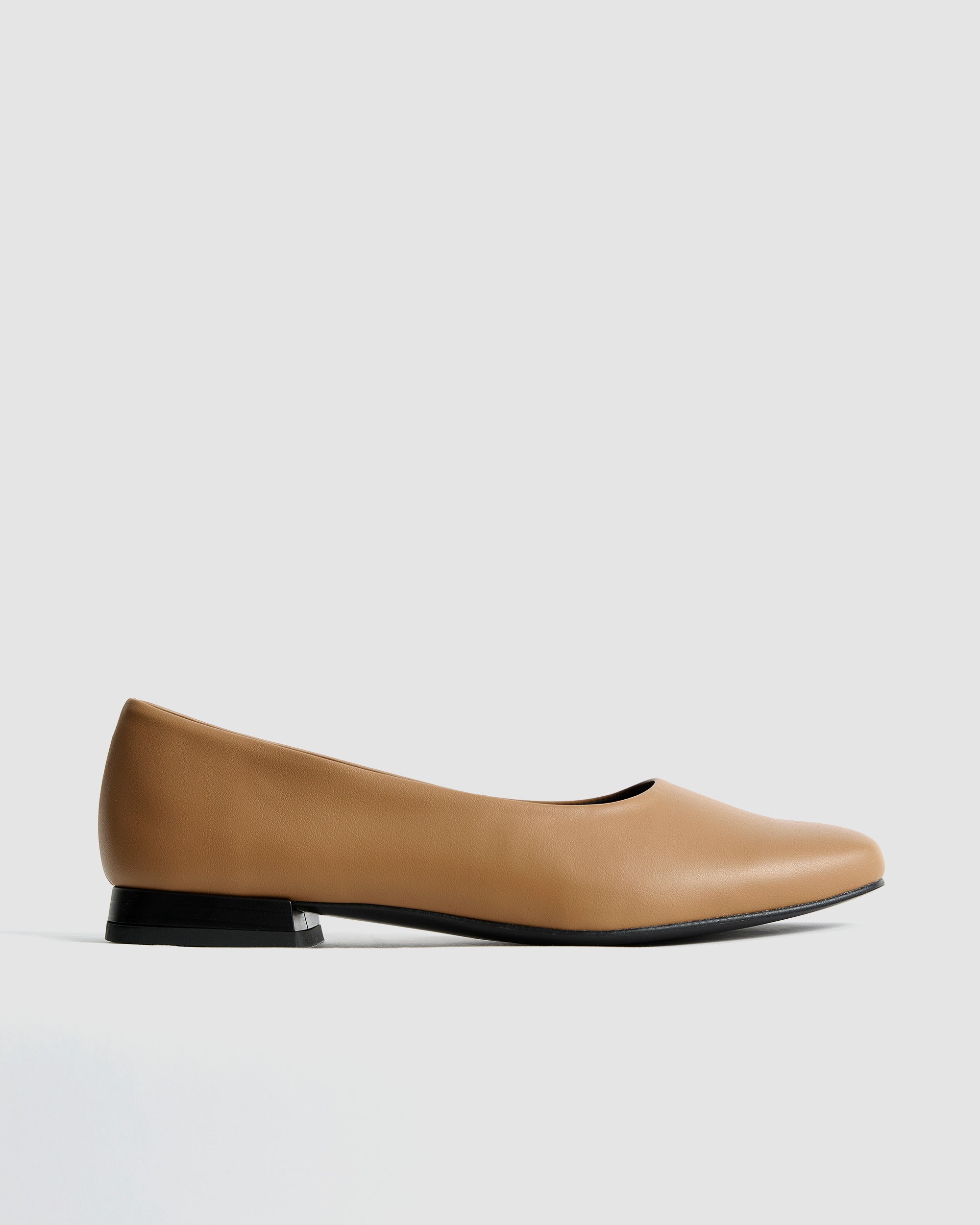 Carmel Diana Pumps beige ballerinas with a square-cut shape