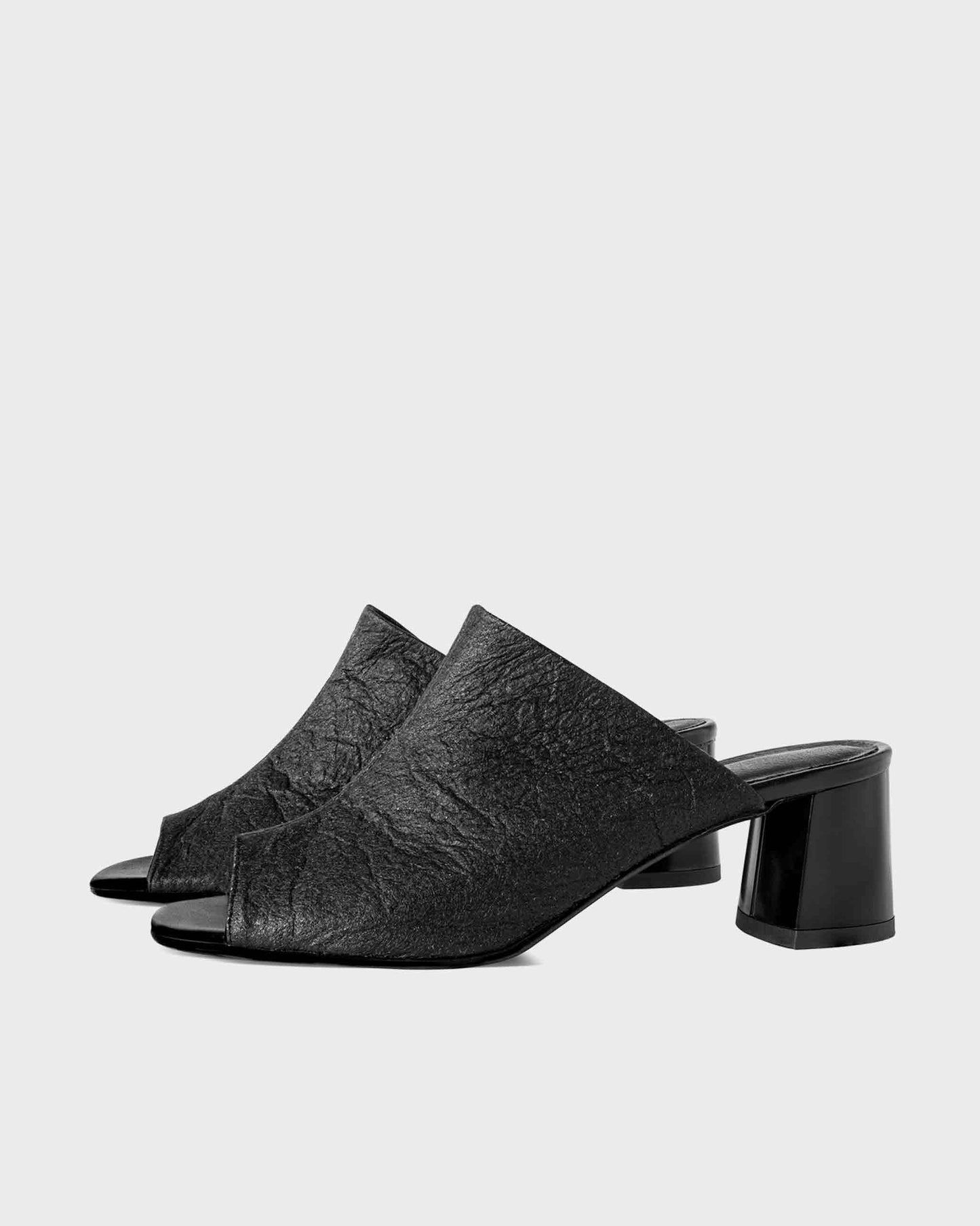 Uptown Black Pina sandals made of Pinatex - sample sale
