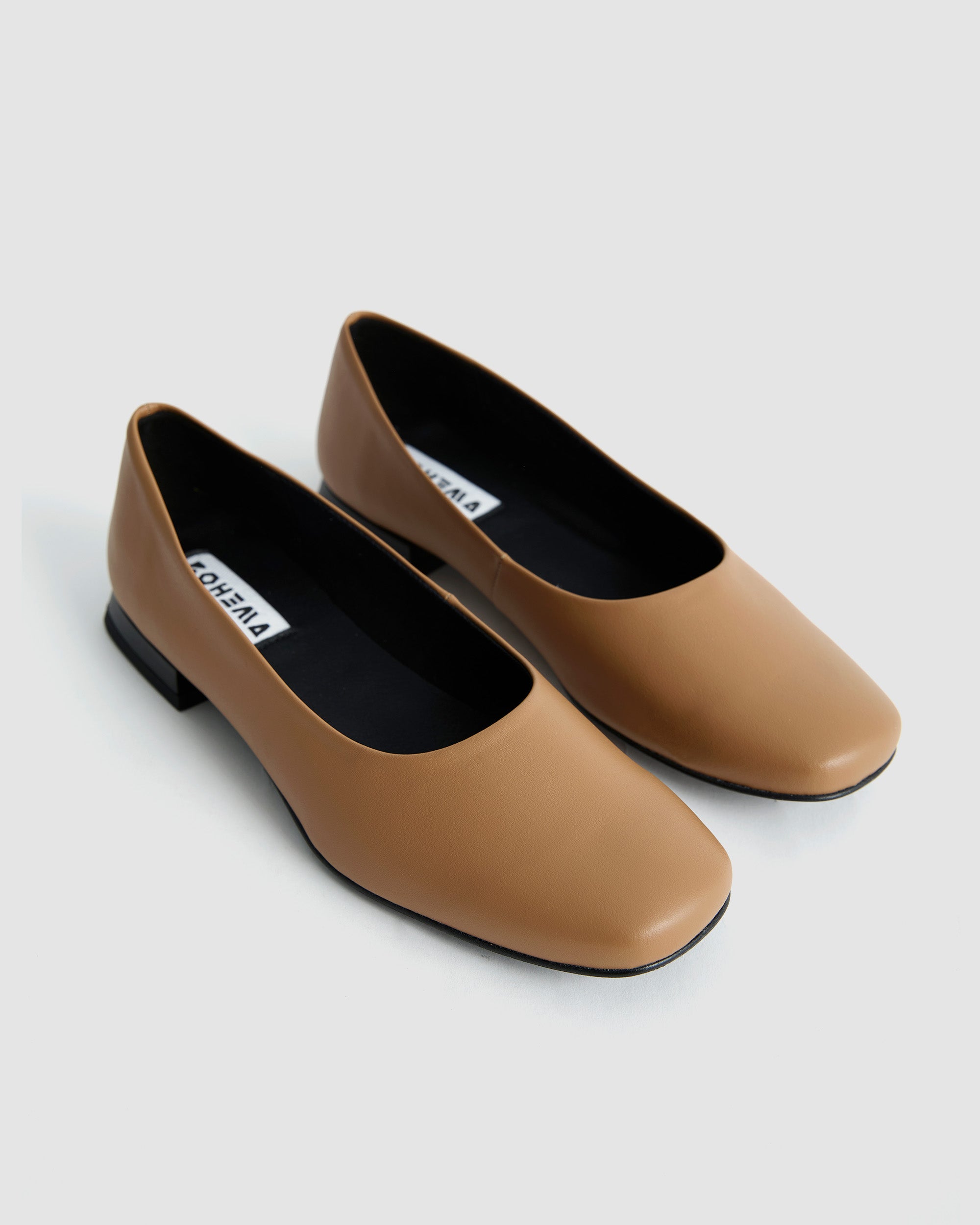 Carmel Diana Pumps beige ballerinas with a square-cut shape