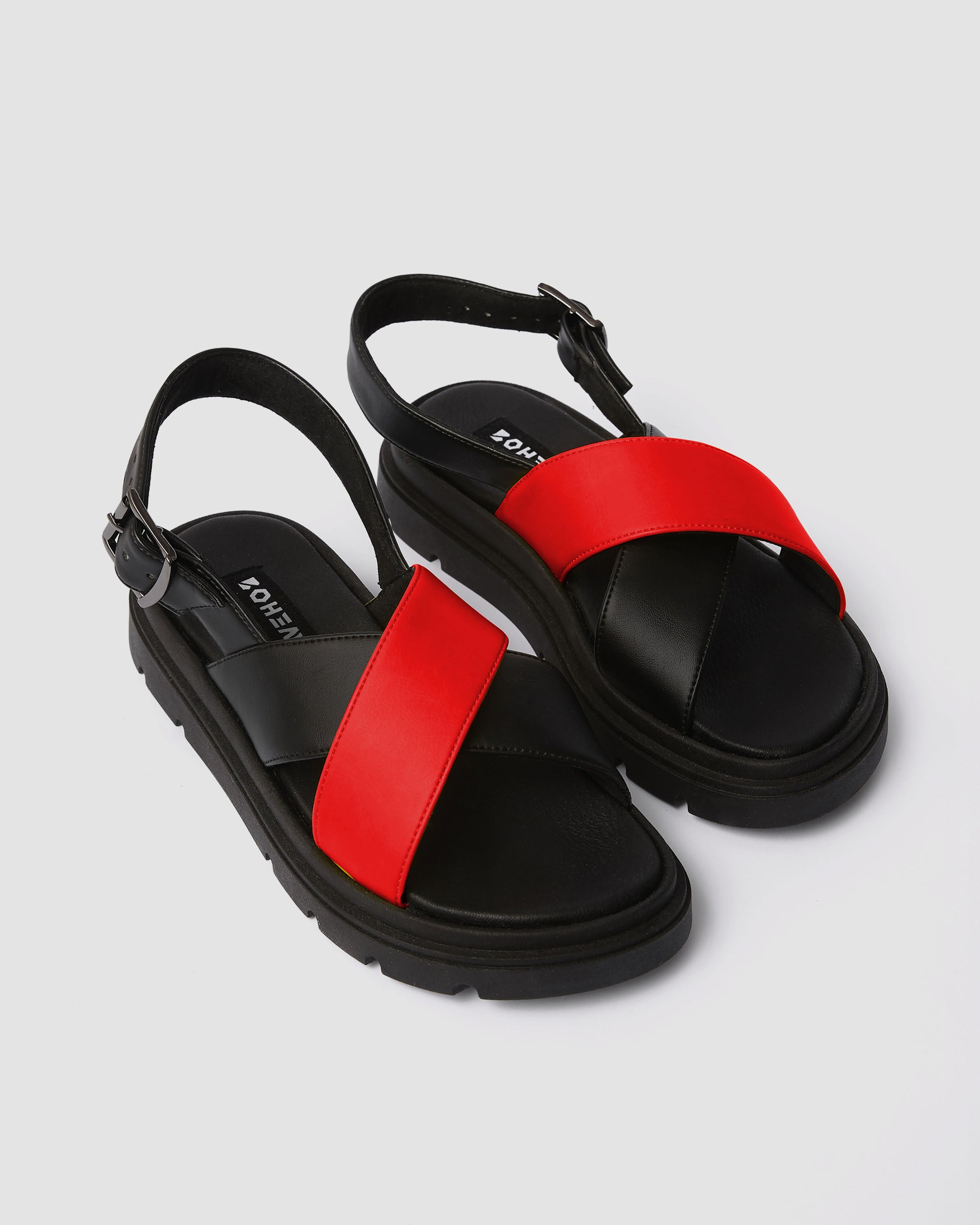 Glare Sandals Red made of vegan corn leather