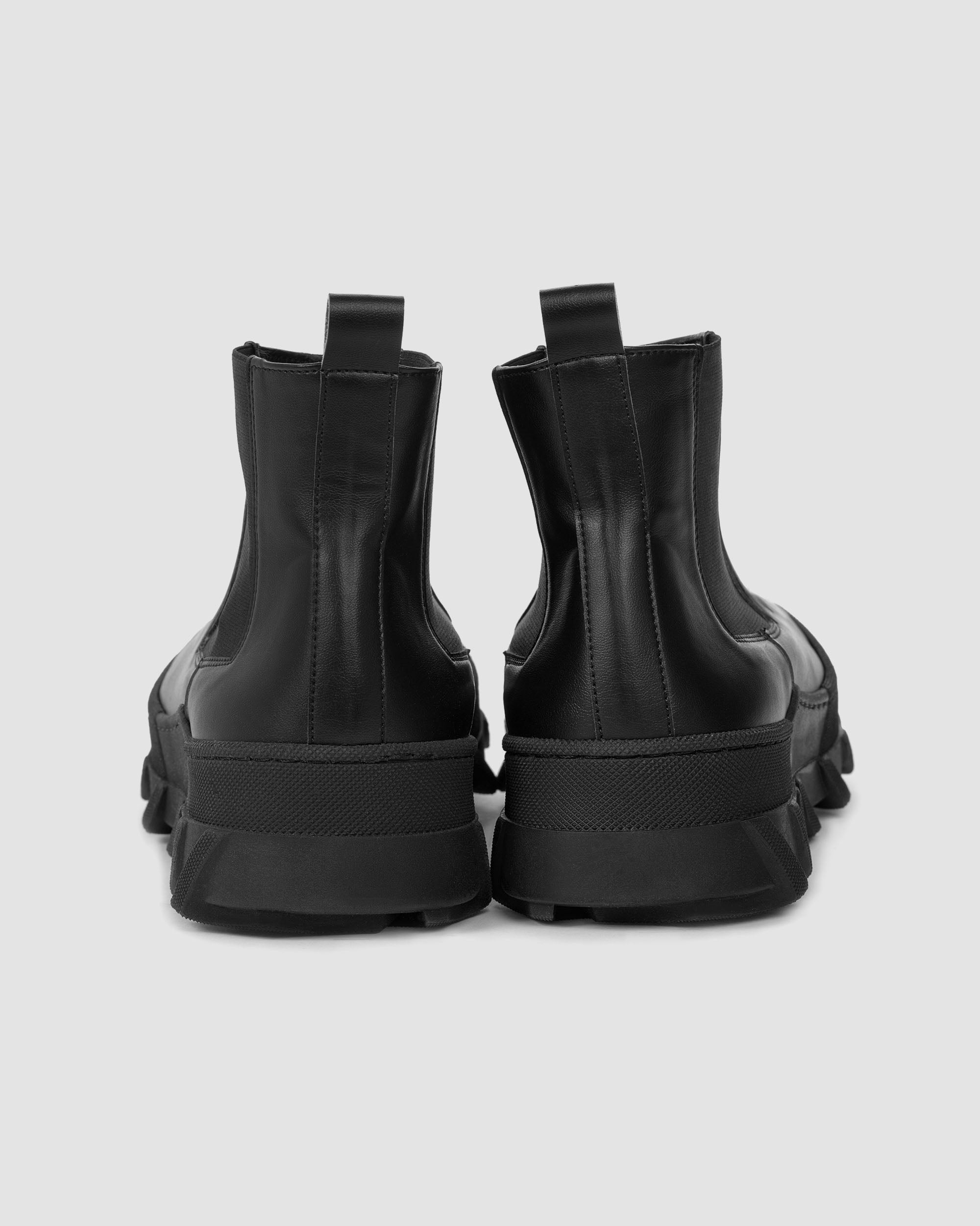 Tiger chelsea black boots