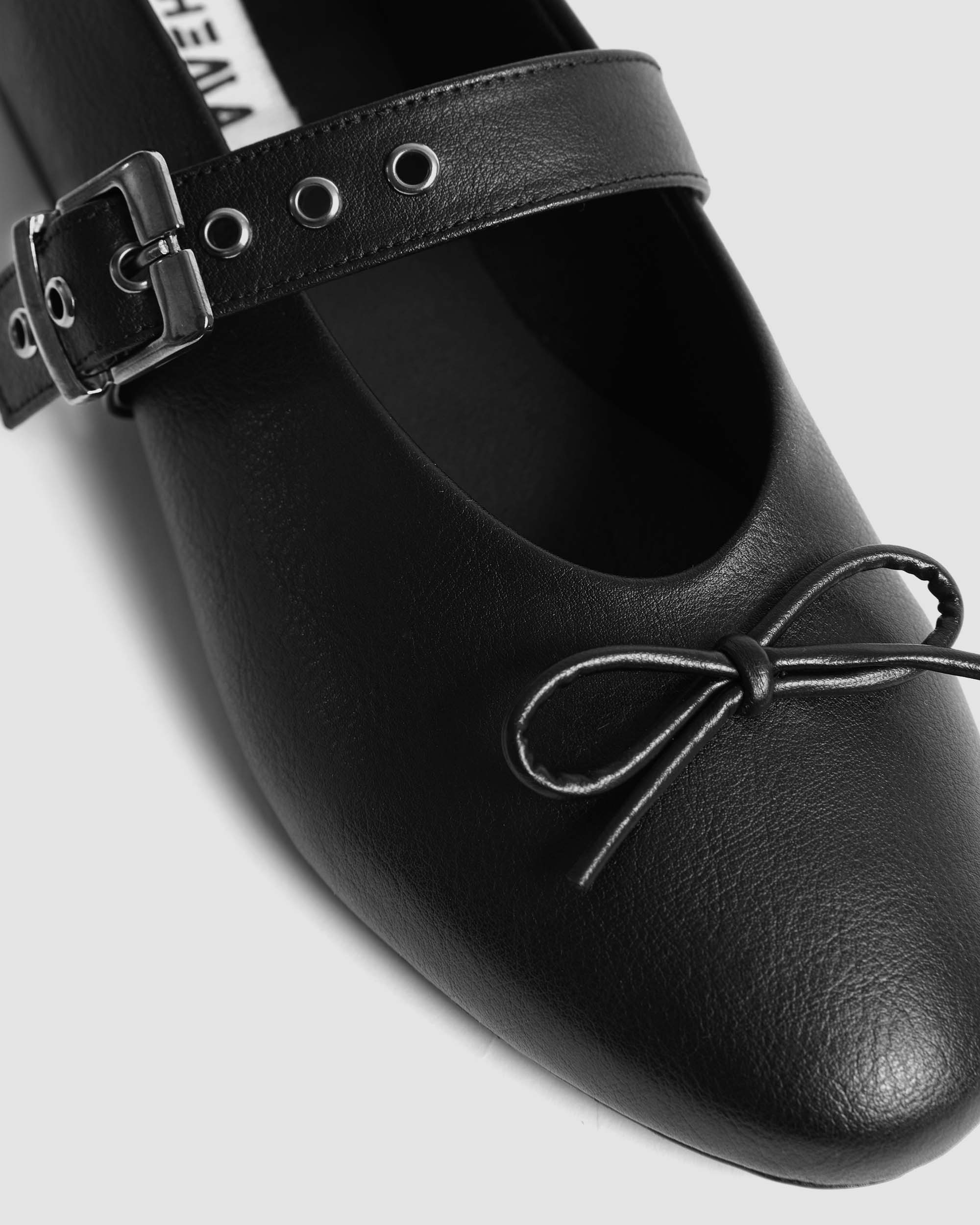 BOHEMA Mara Pumps in black - worn on foot of women's ballet flats with strap