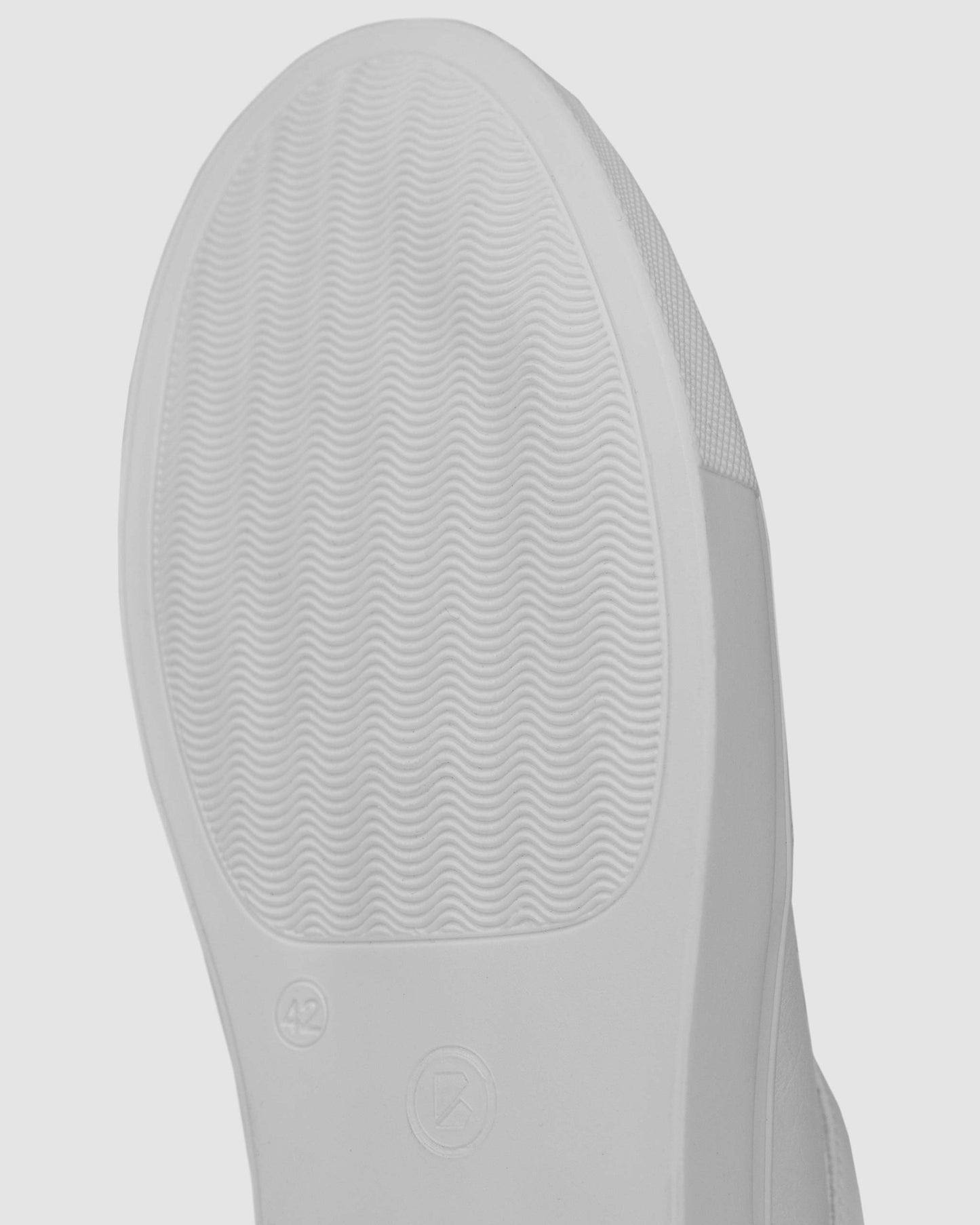 Awake Sneakers White men's sneakers made of Vegea grape leather - sample sale