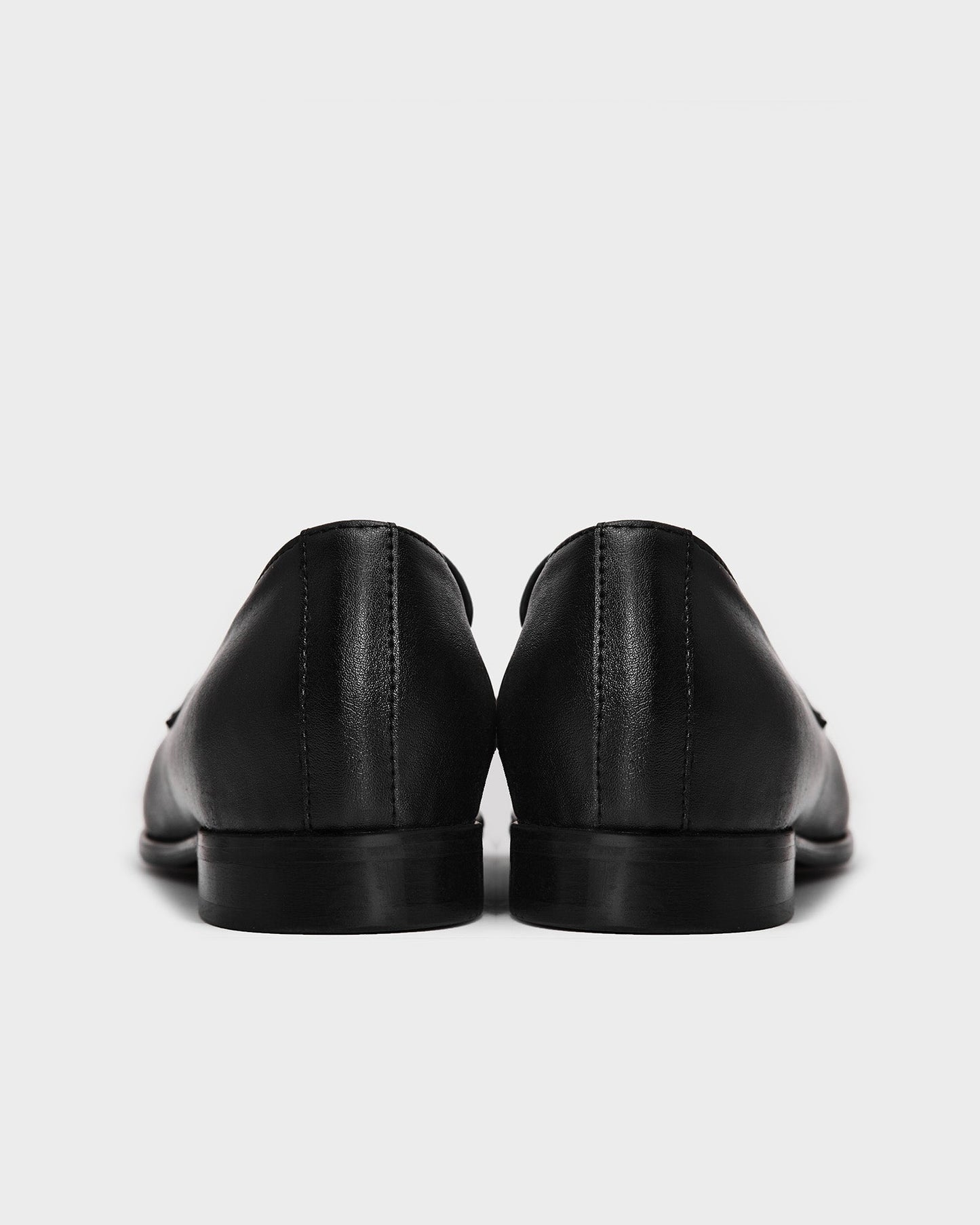 Penny Loafers made of grape leather Vegea - sample sale