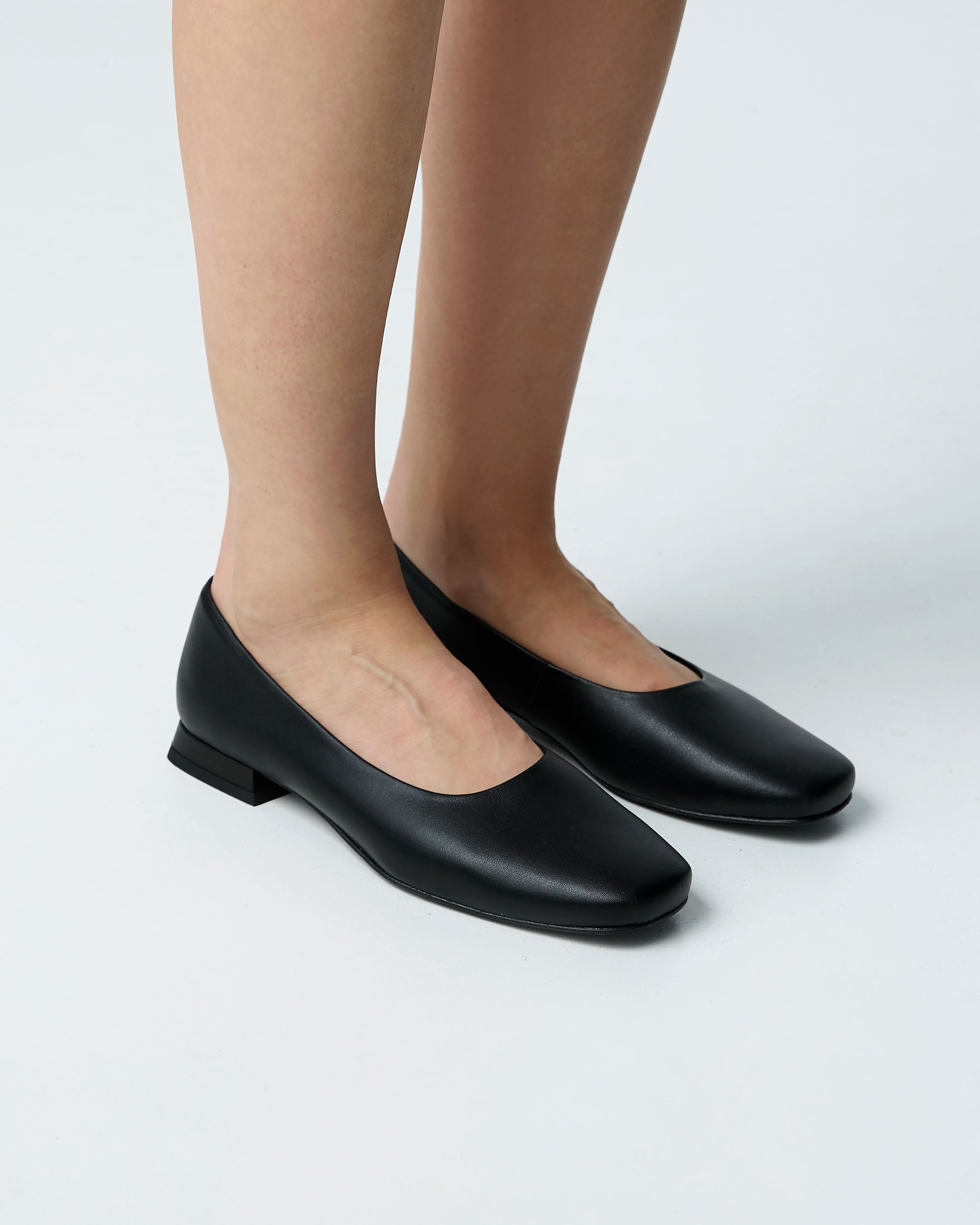 Black Diana Pumps black ballerinas with a square-cut shape
