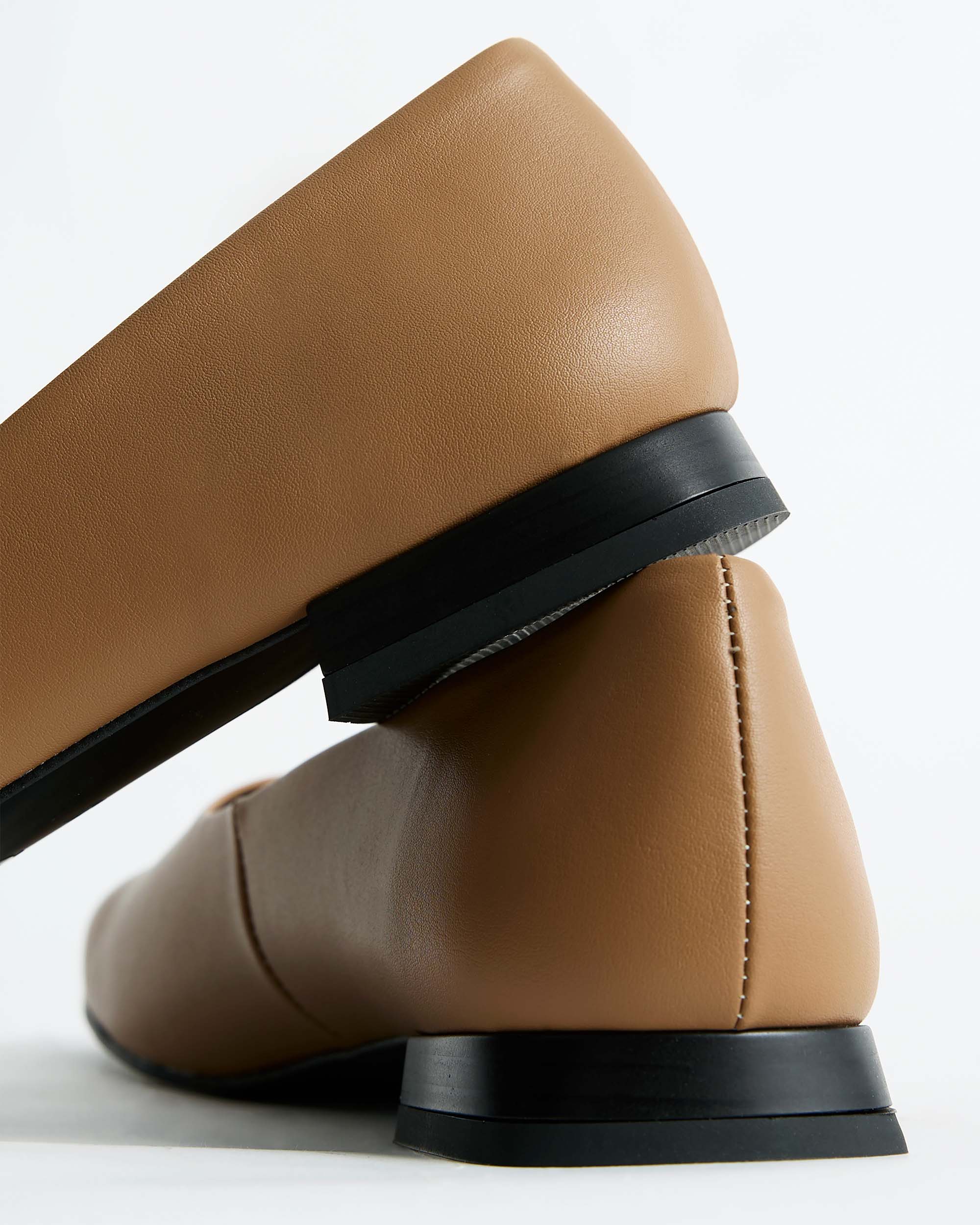 Carmel Diana Pumps beige ballerinas with a square-cut shape