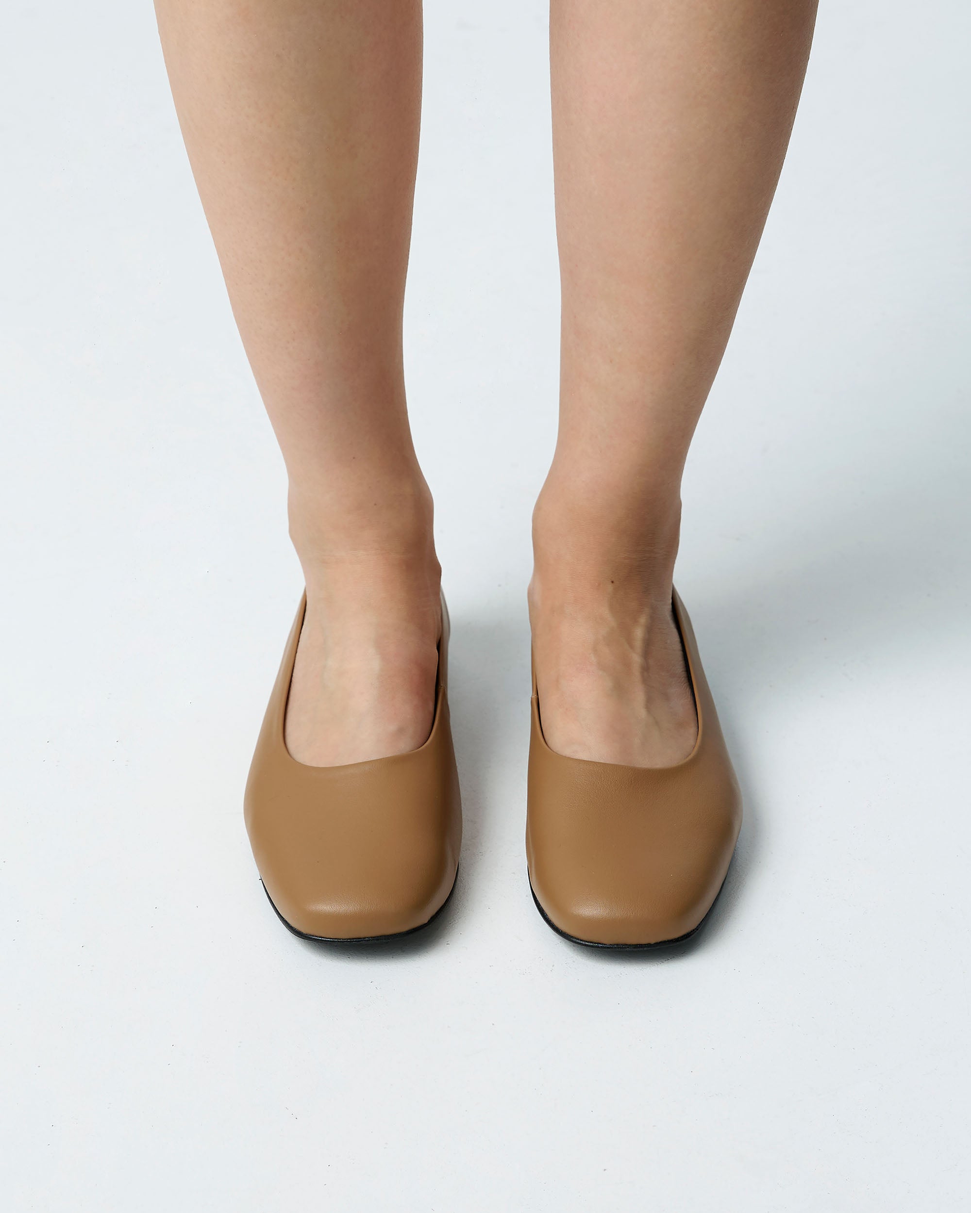 Carmel Diana Pumps beige ballerinas with a square-cut shape