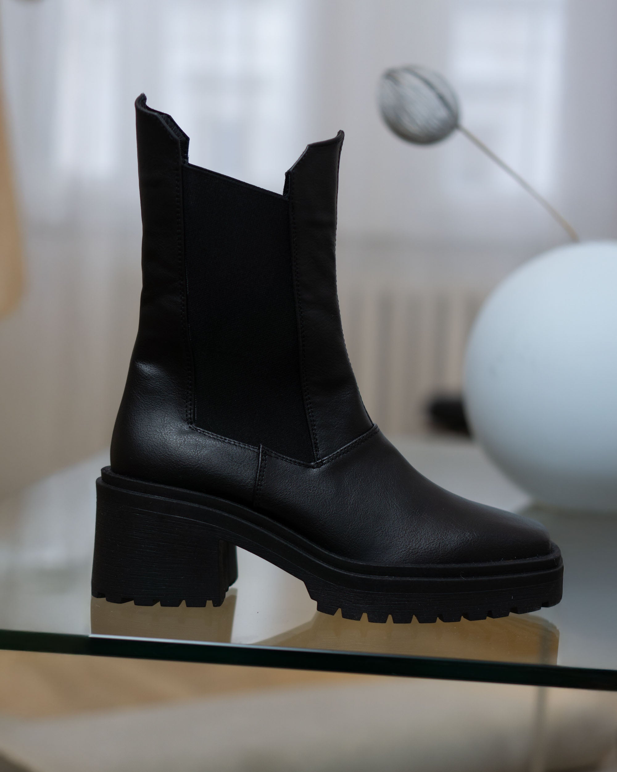 Squared chelsea boots