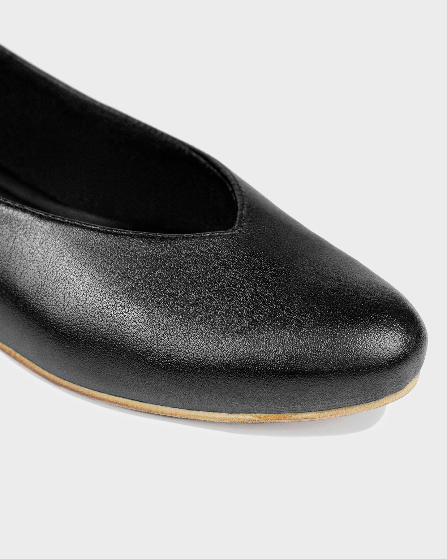 Pumps Black Nopal ballerinas made of cactus leather - sample sale