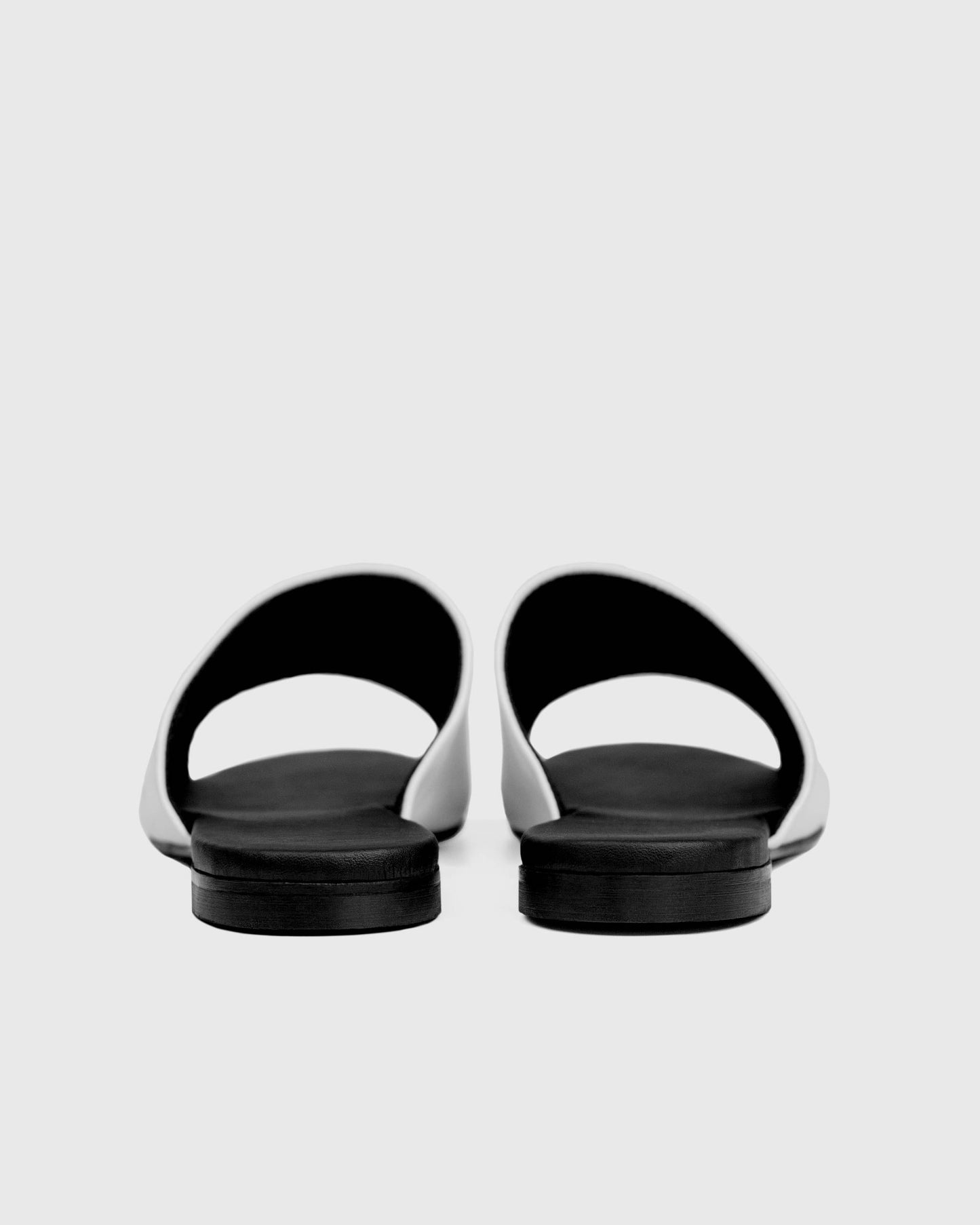 Ritzy Slides White made of grapes leather - sample sale