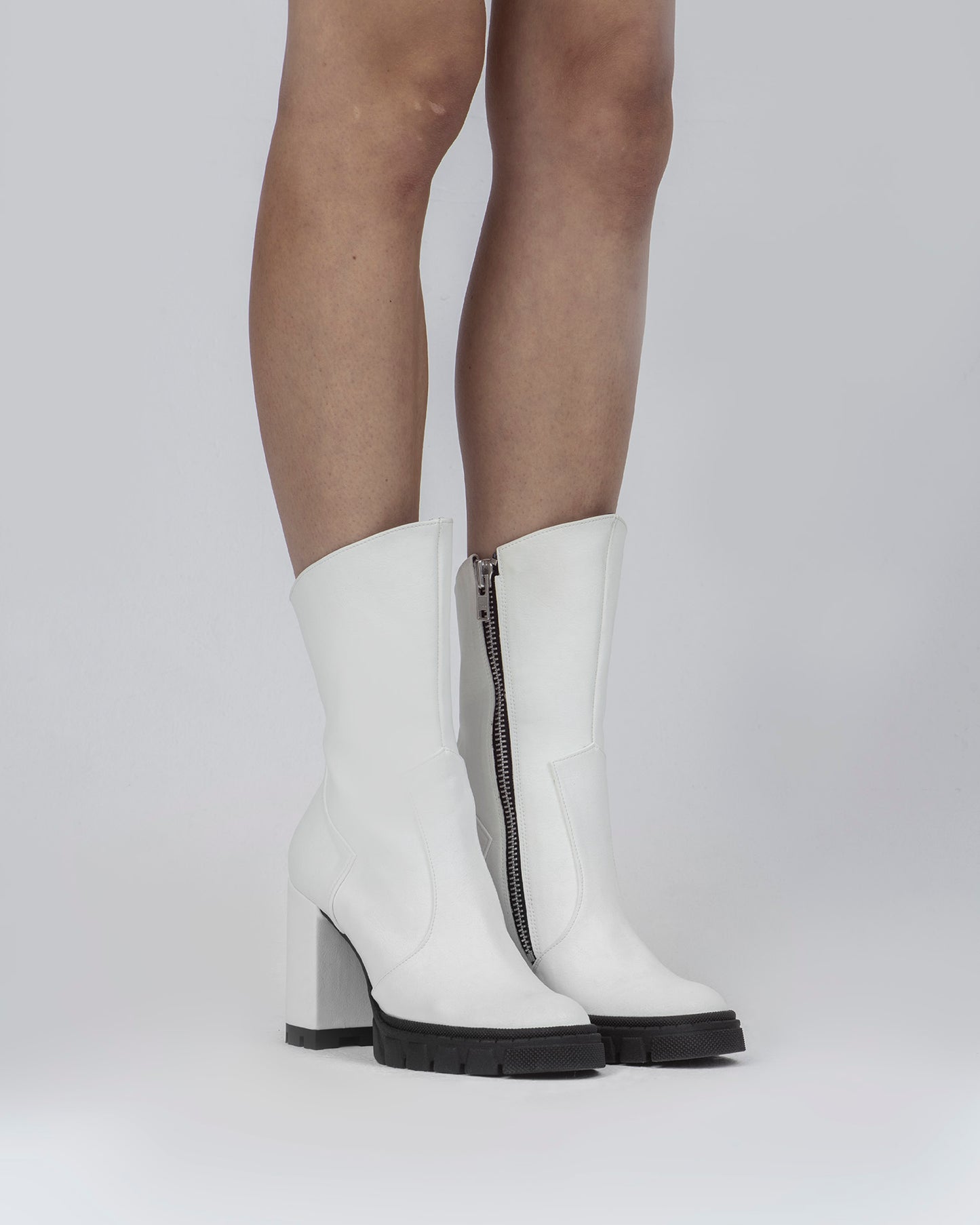 Ritual Boots White Vegea leather ankle boots