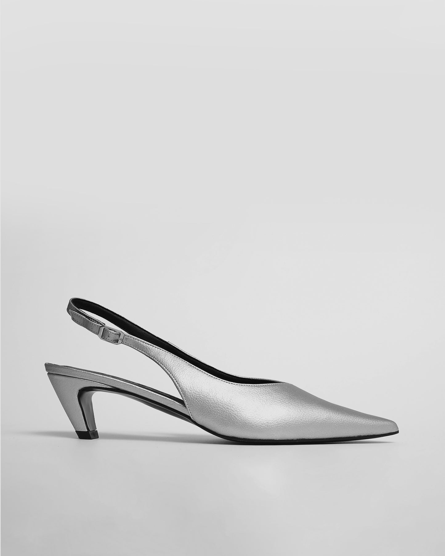 Kitten Heels Silver pointy toe pumps