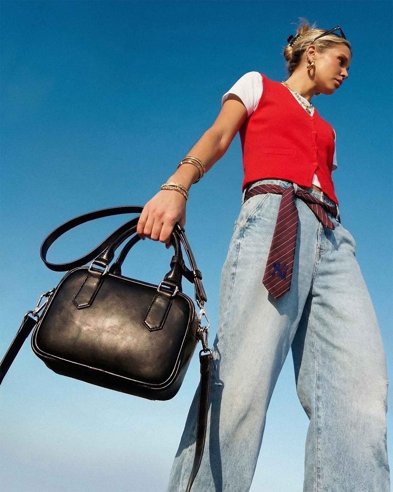 Boxy Bag BOHEMA plant-based leather bag, side view