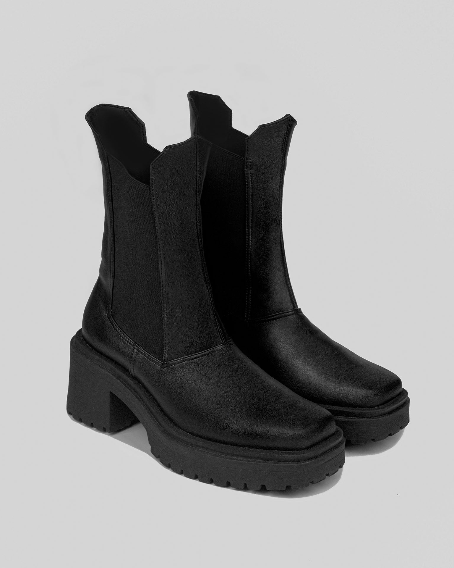Squared chelsea boots