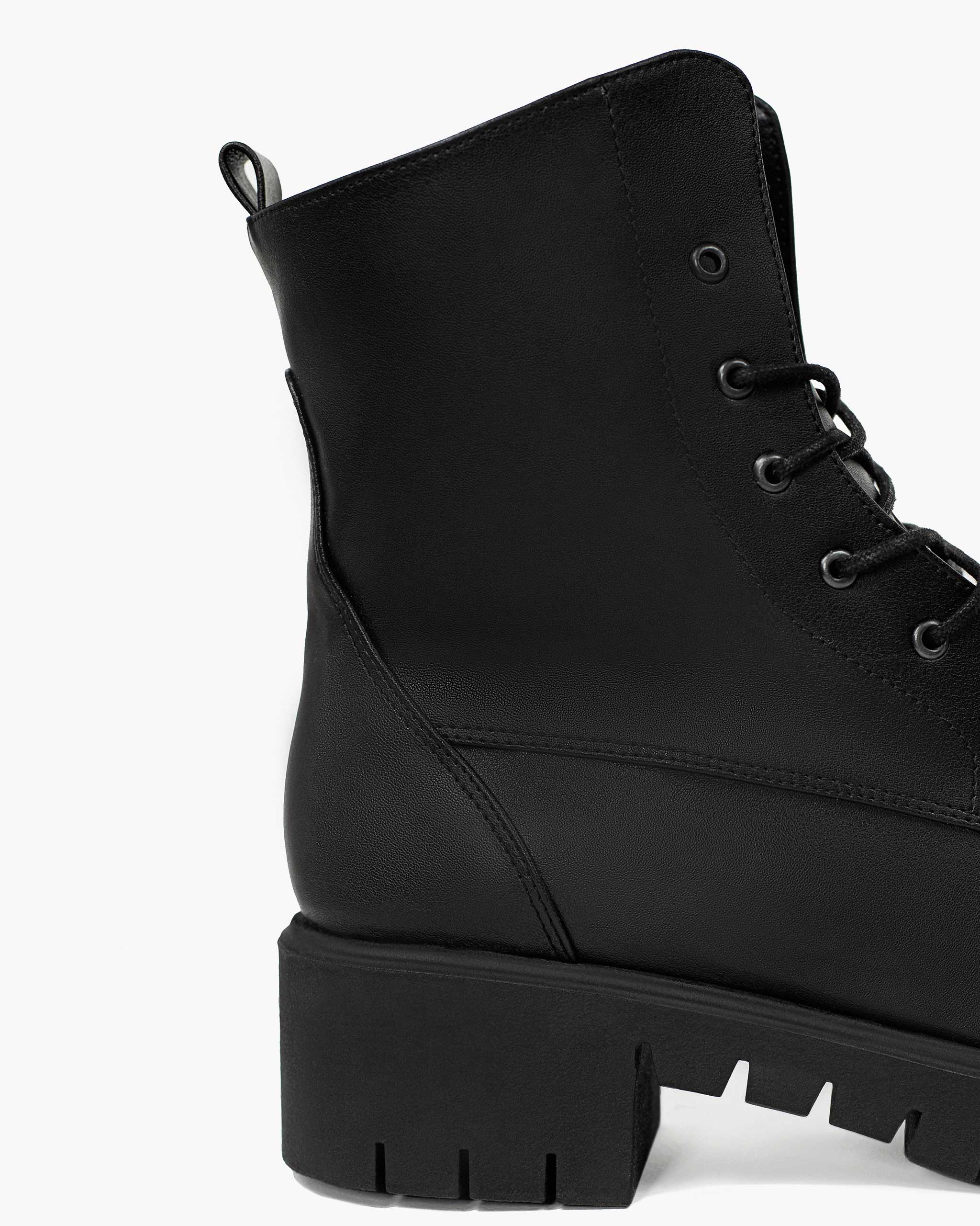 Workers No. 3 Boots made of Vegea® grape leather.