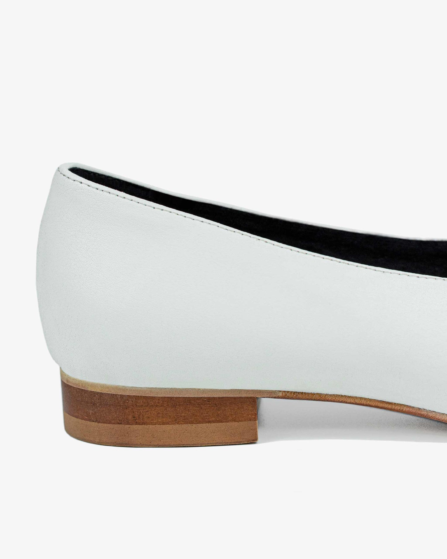 Pumps White Nopal ballerinas made of cactus leather