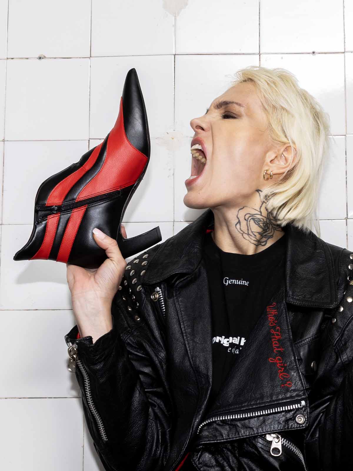 bohema blondgirl shouts at the red high heel