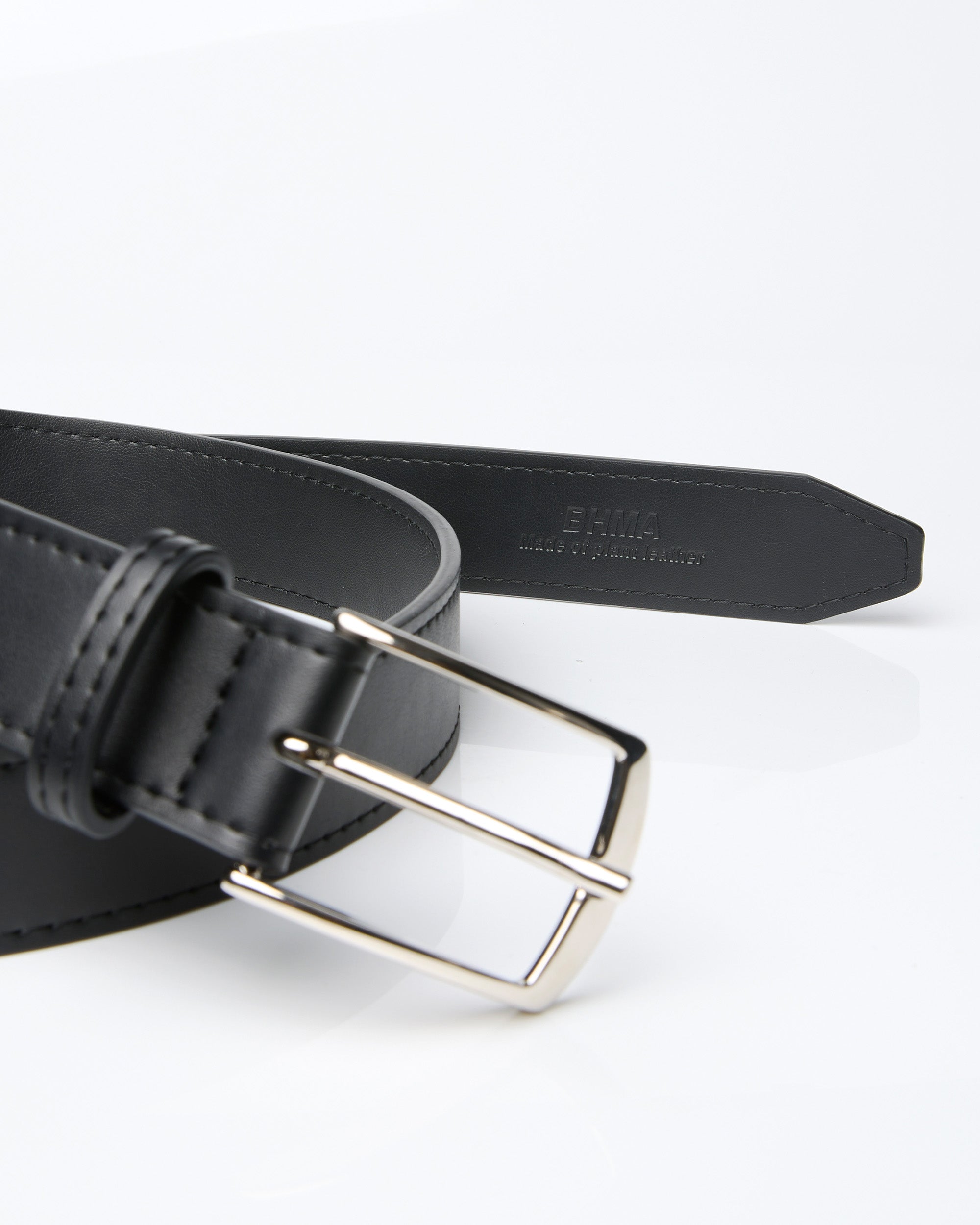 Stark Belt vegan belt made of corn-based plant leather