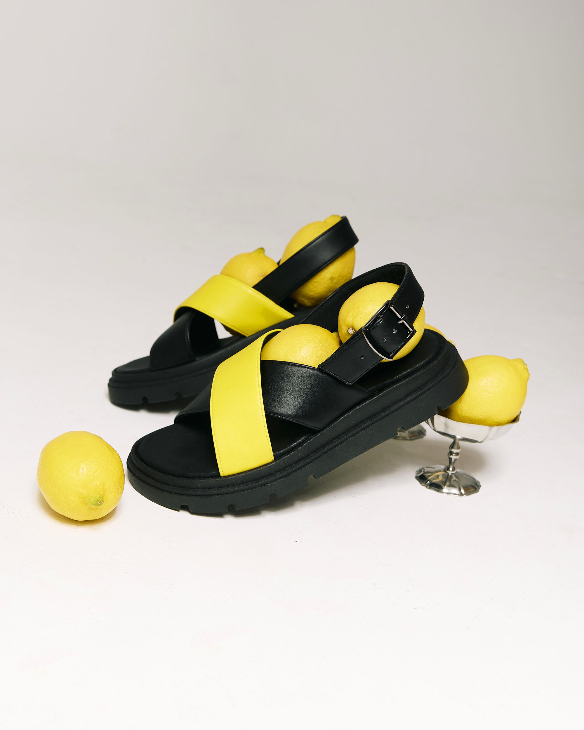 Glare Sandals Lemon made of vegan corn leather