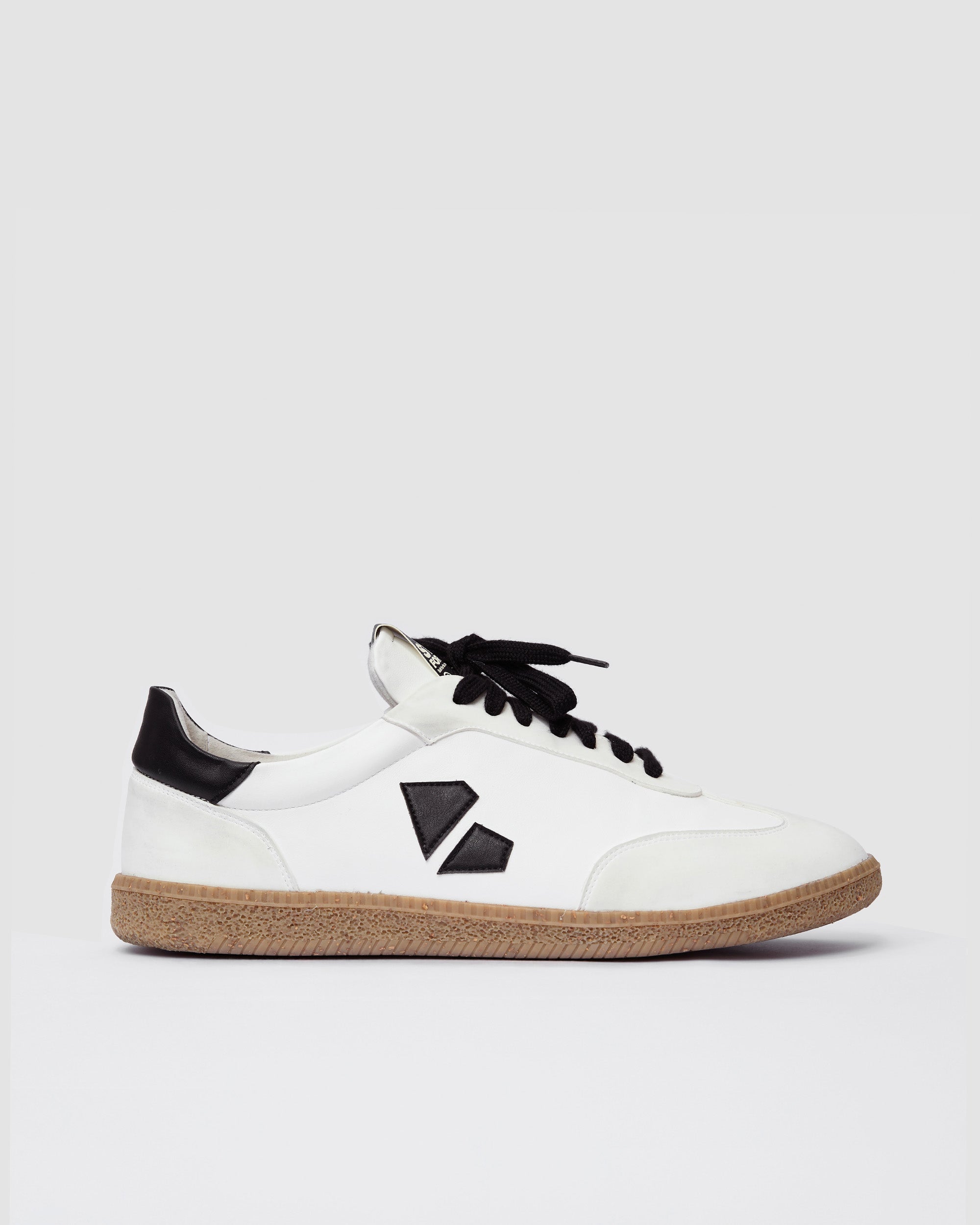 Brava Sneakers White Black Men