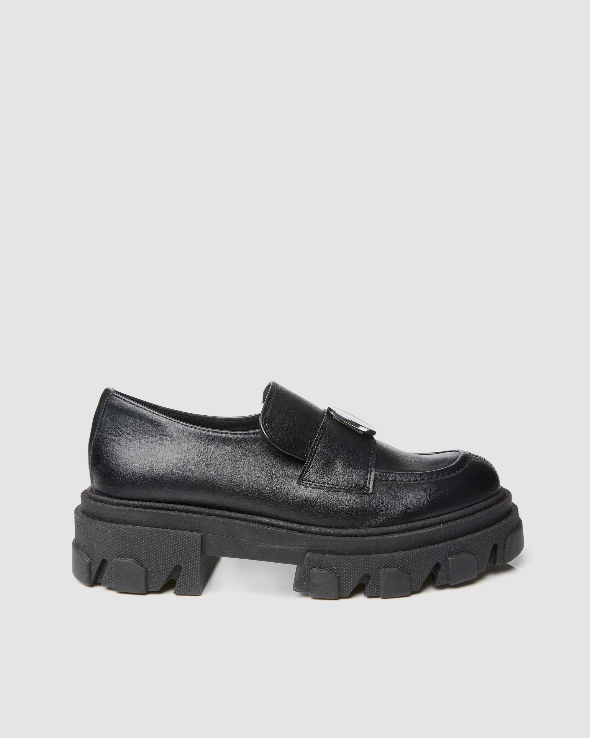 Blocky Loafers made of grape-based vegan leather