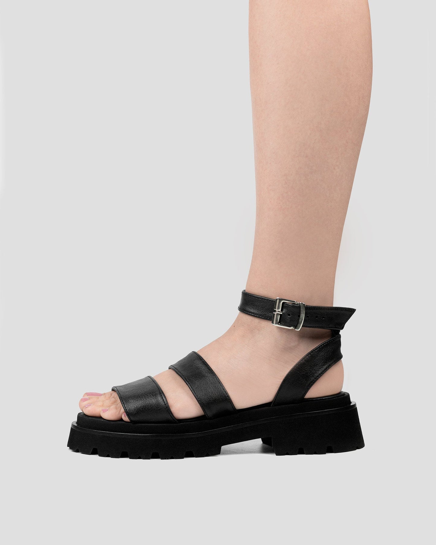 Strappy Sandals made of cactus leather Desserto® - sample sale