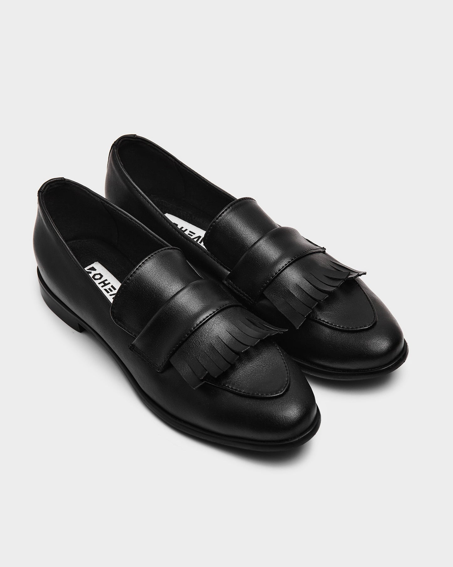 Penny Loafers made of grape leather Vegea