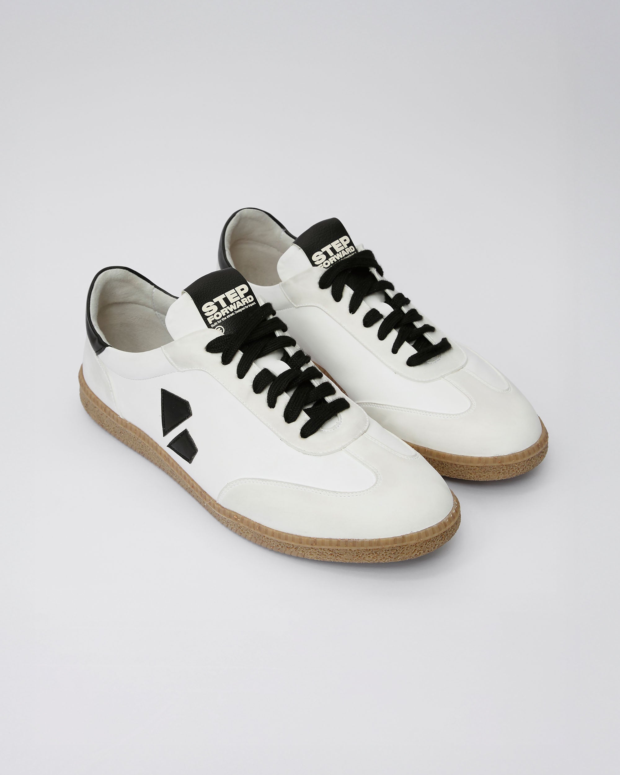 Brava Sneakers White Black Men