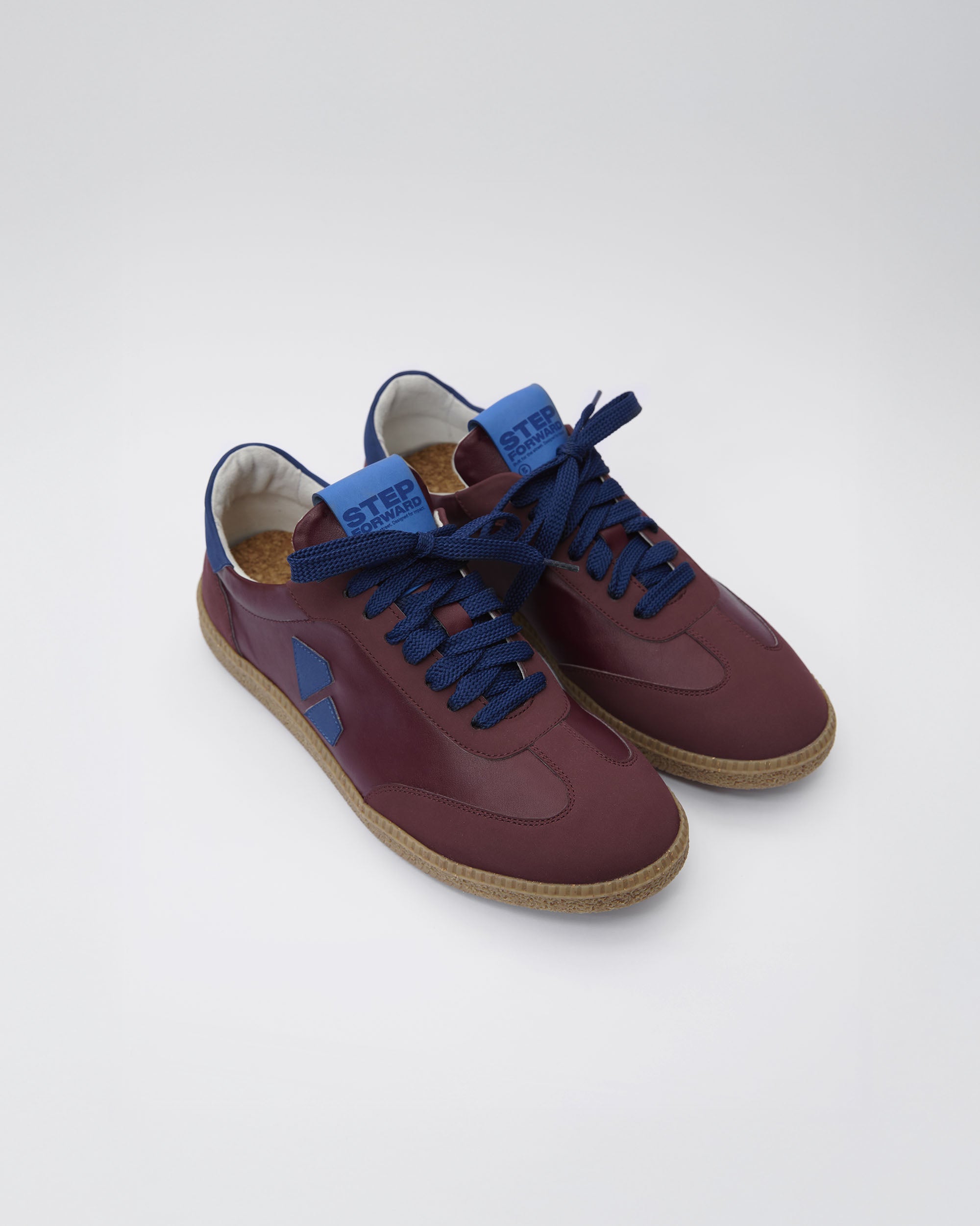 Brava Sneakers Burgundy — Women display picture 1
