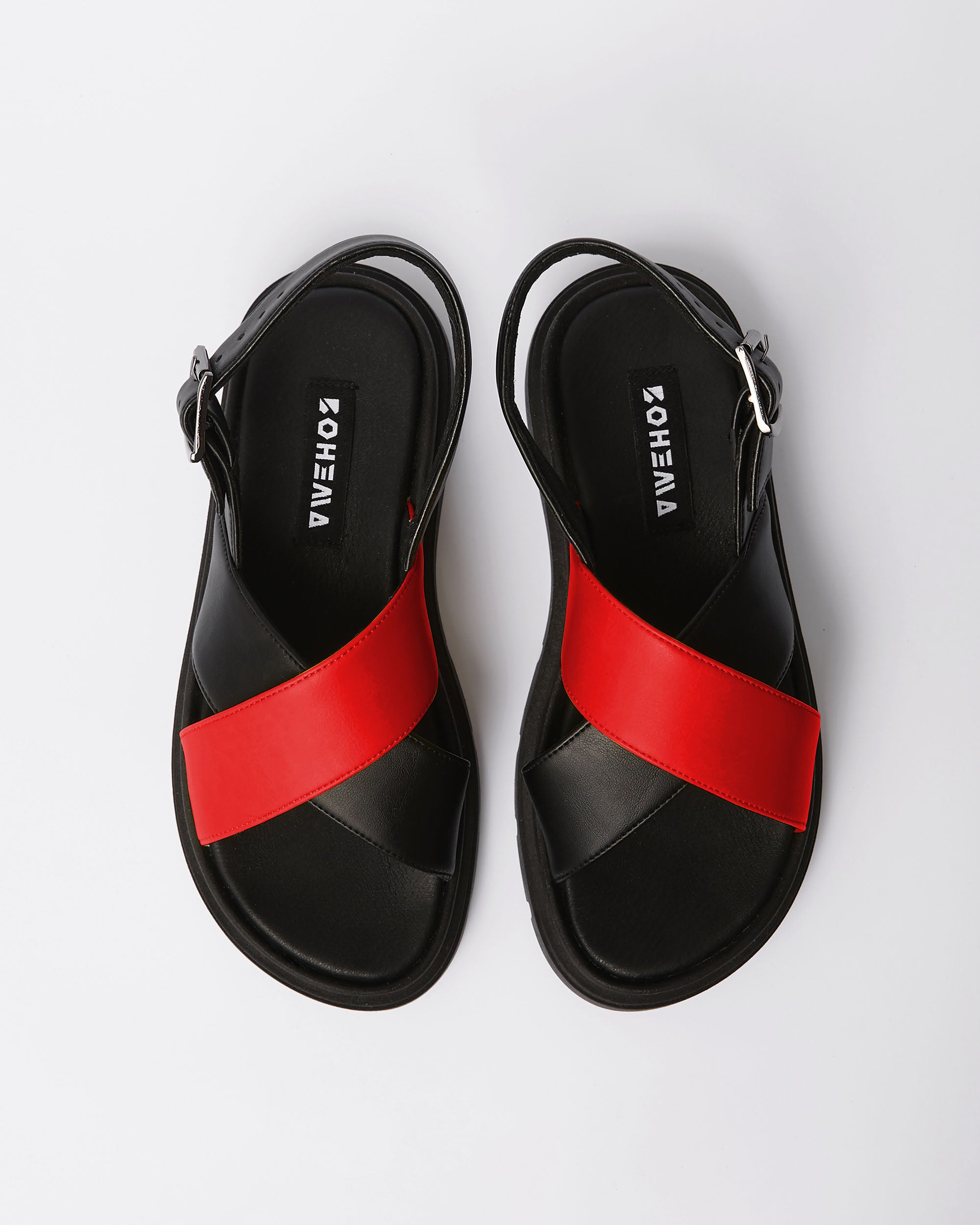 Glare Sandals Red made of vegan corn leather