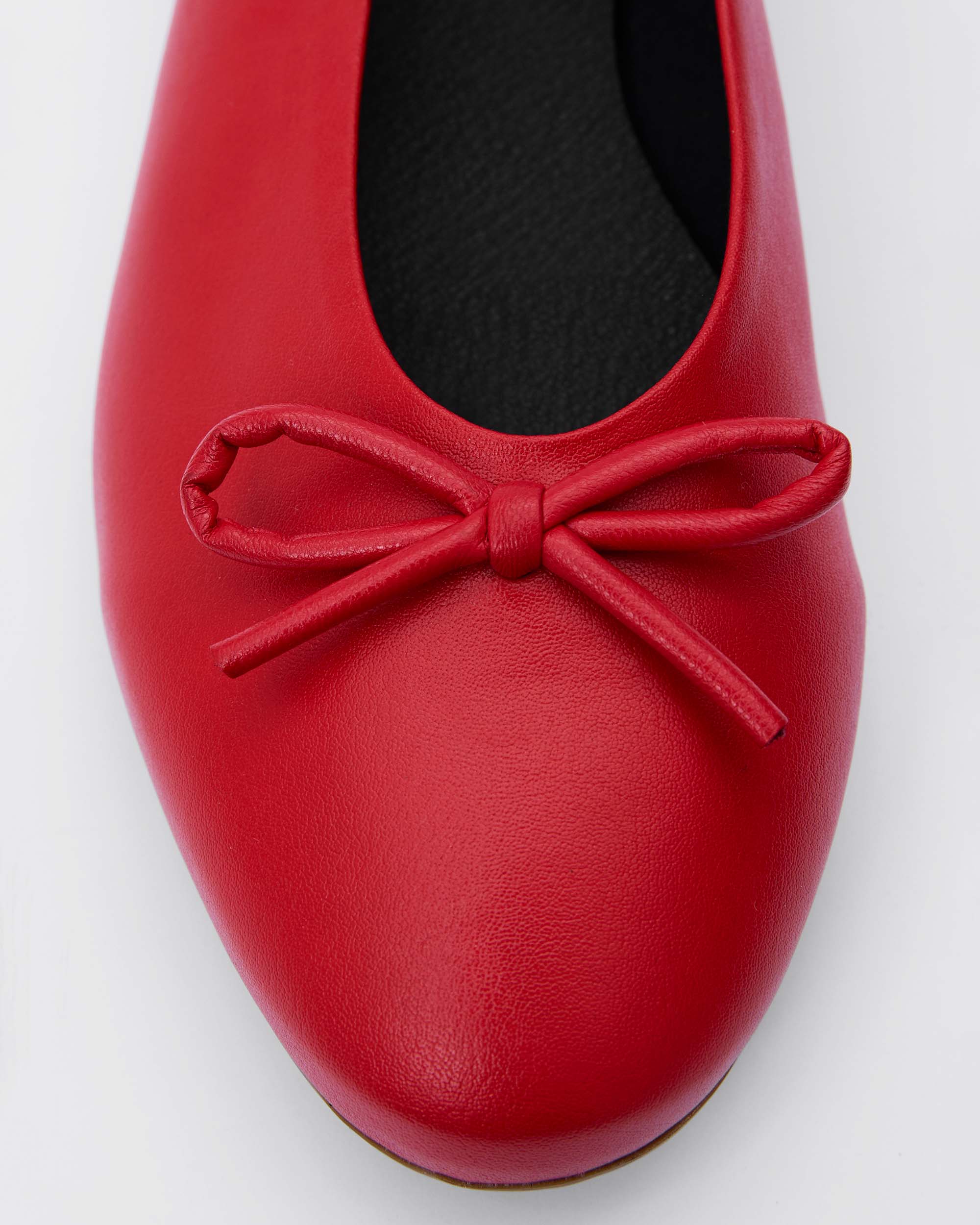 Mossy Pumps Red ballet flats with a bow