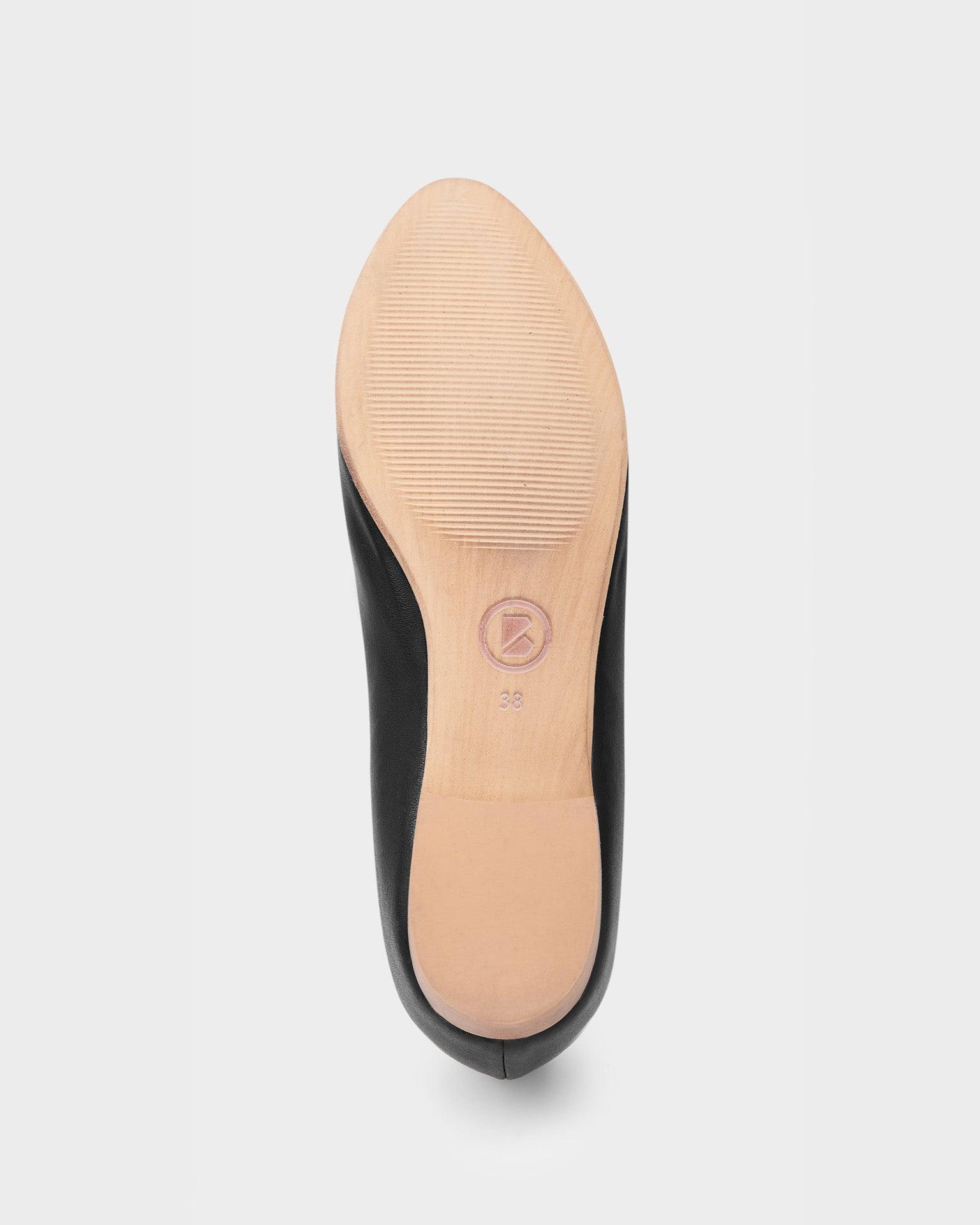 Akira Pumps Black Nopal ballerinas made of cactus leather - BOHEMA