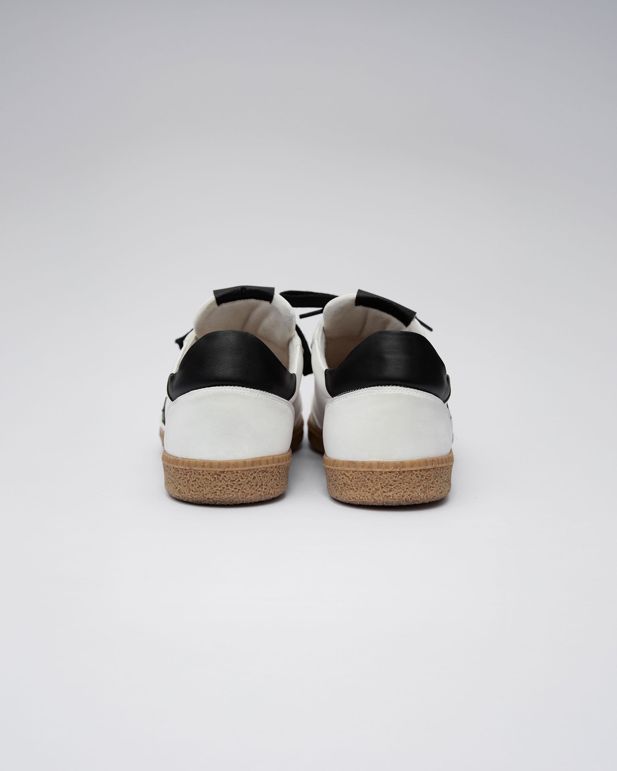 Brava Sneakers White Black Men