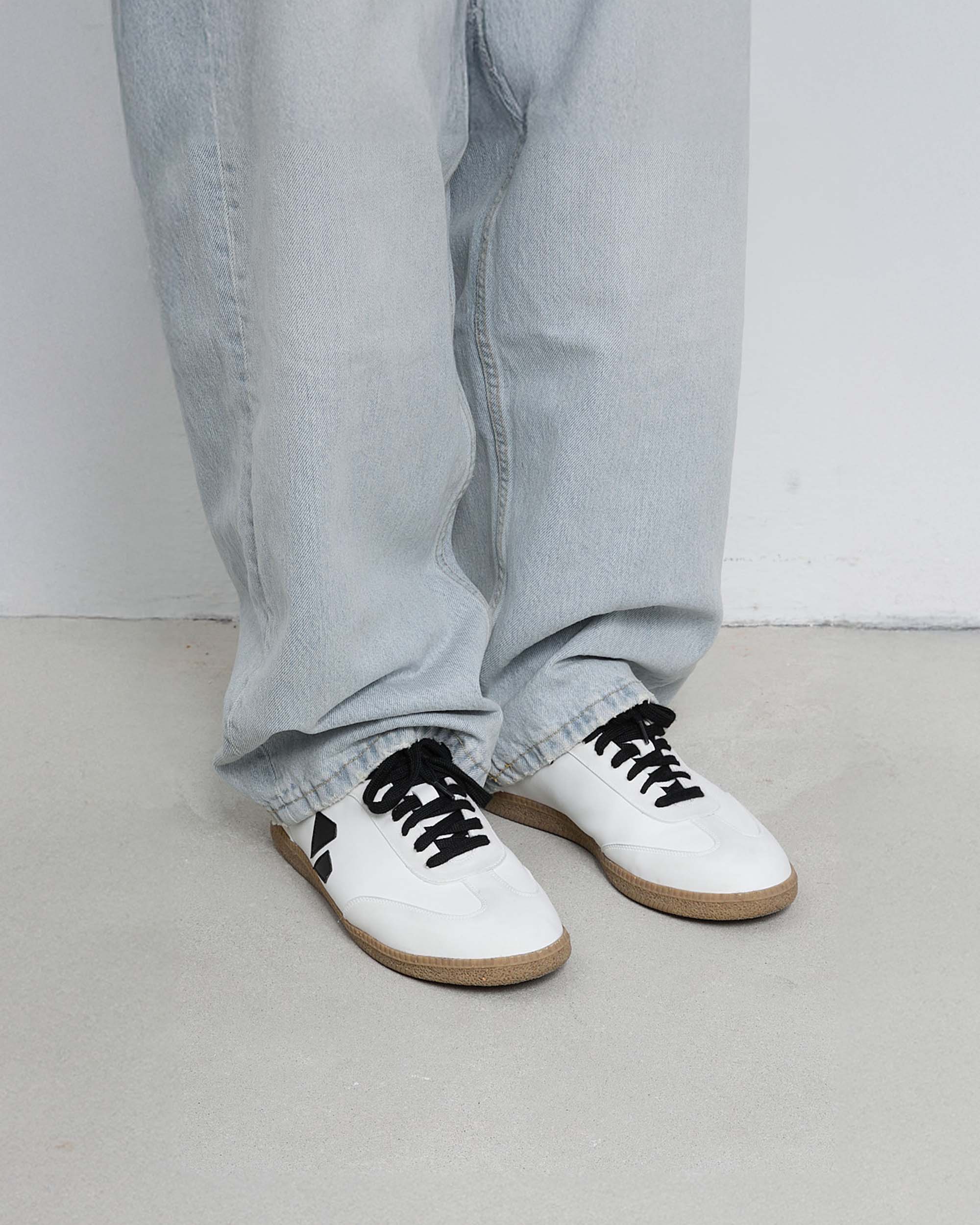 Brava Sneakers White Black Men