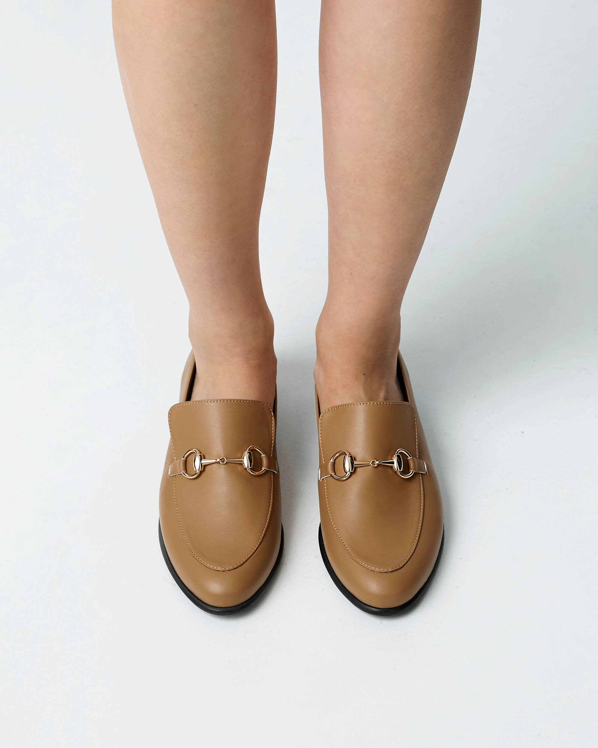 Shiv Loafers beige women's moccasins