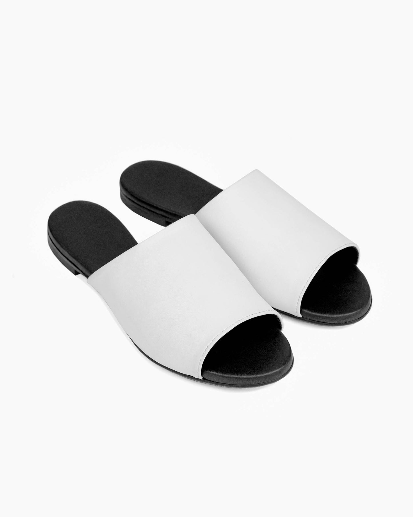 Ritzy Slides White made of grapes leather - sample sale