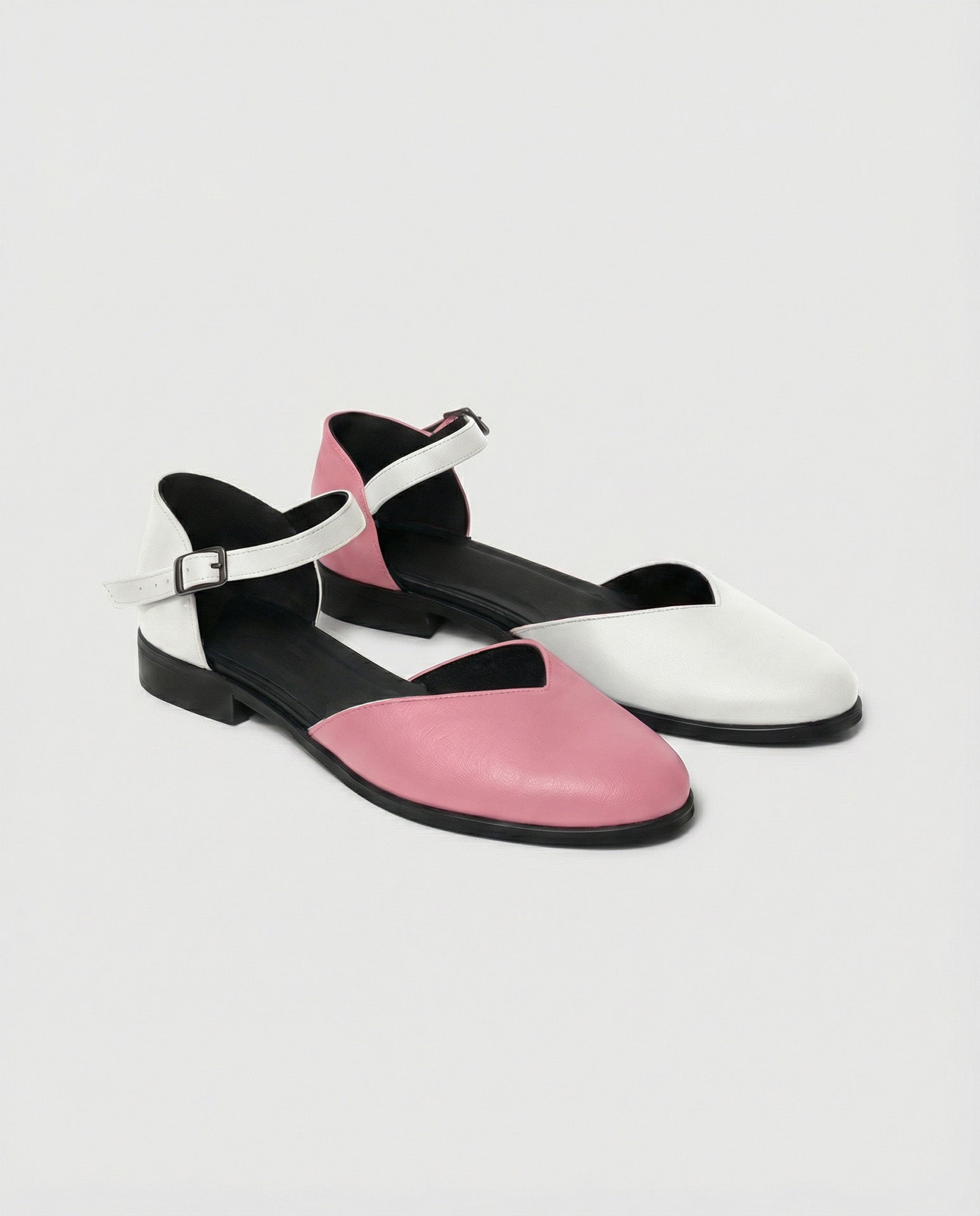 Alexa Pumps Pink BOHEMA ballerinas, on model front view