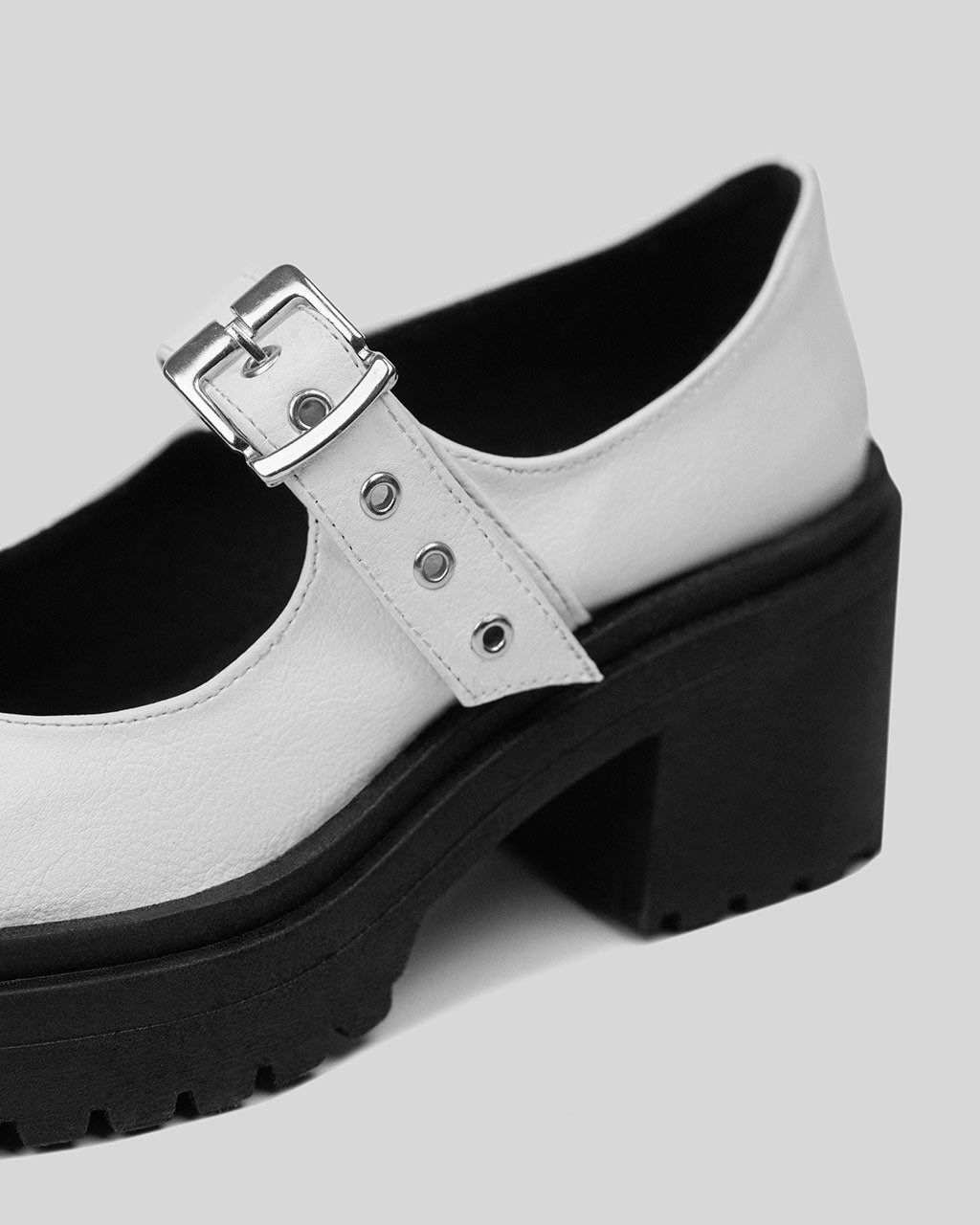 Squared Mary Jane Pumps White made of Vegea grape leather