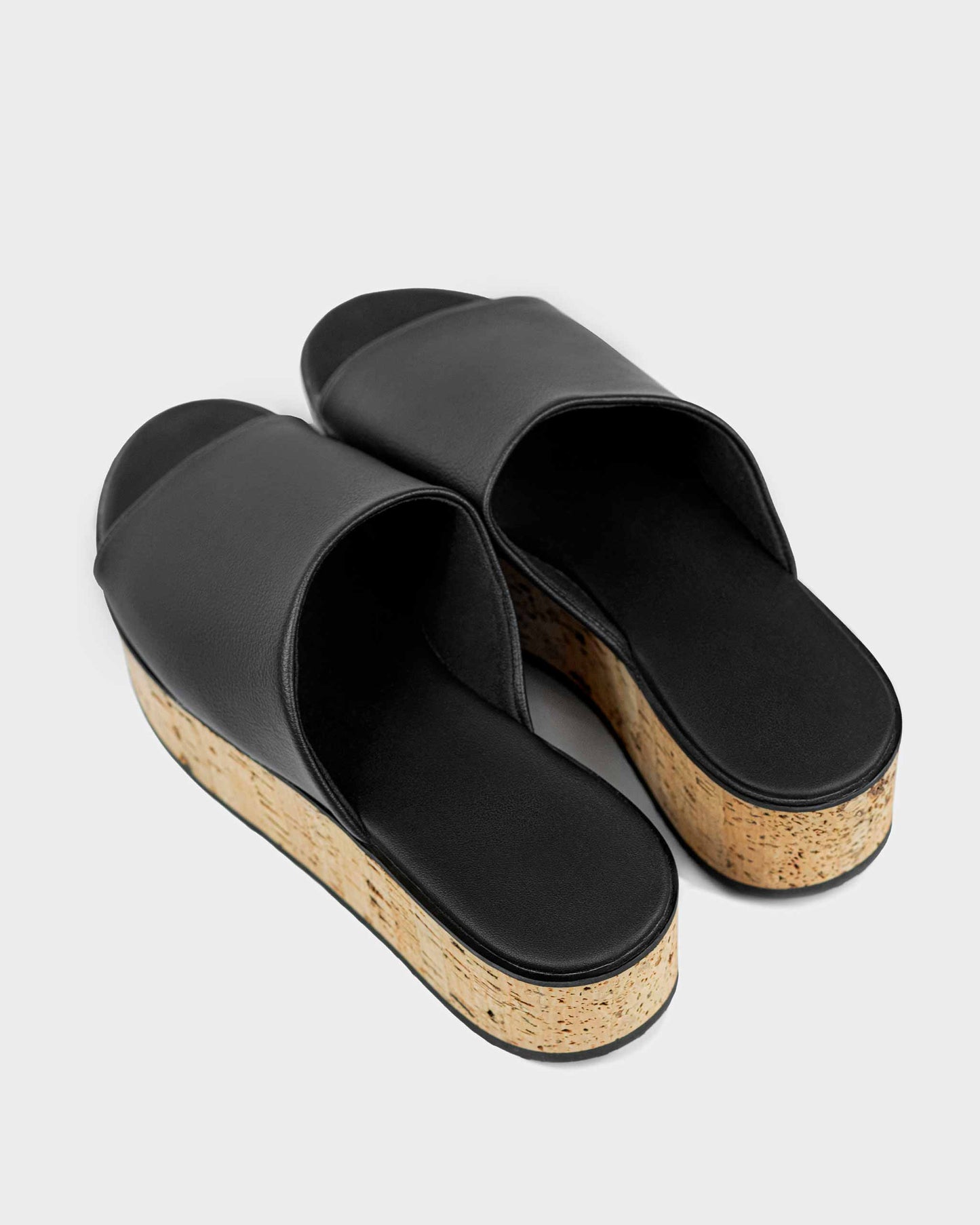 Geigi Flatforms Black grape leather sandals