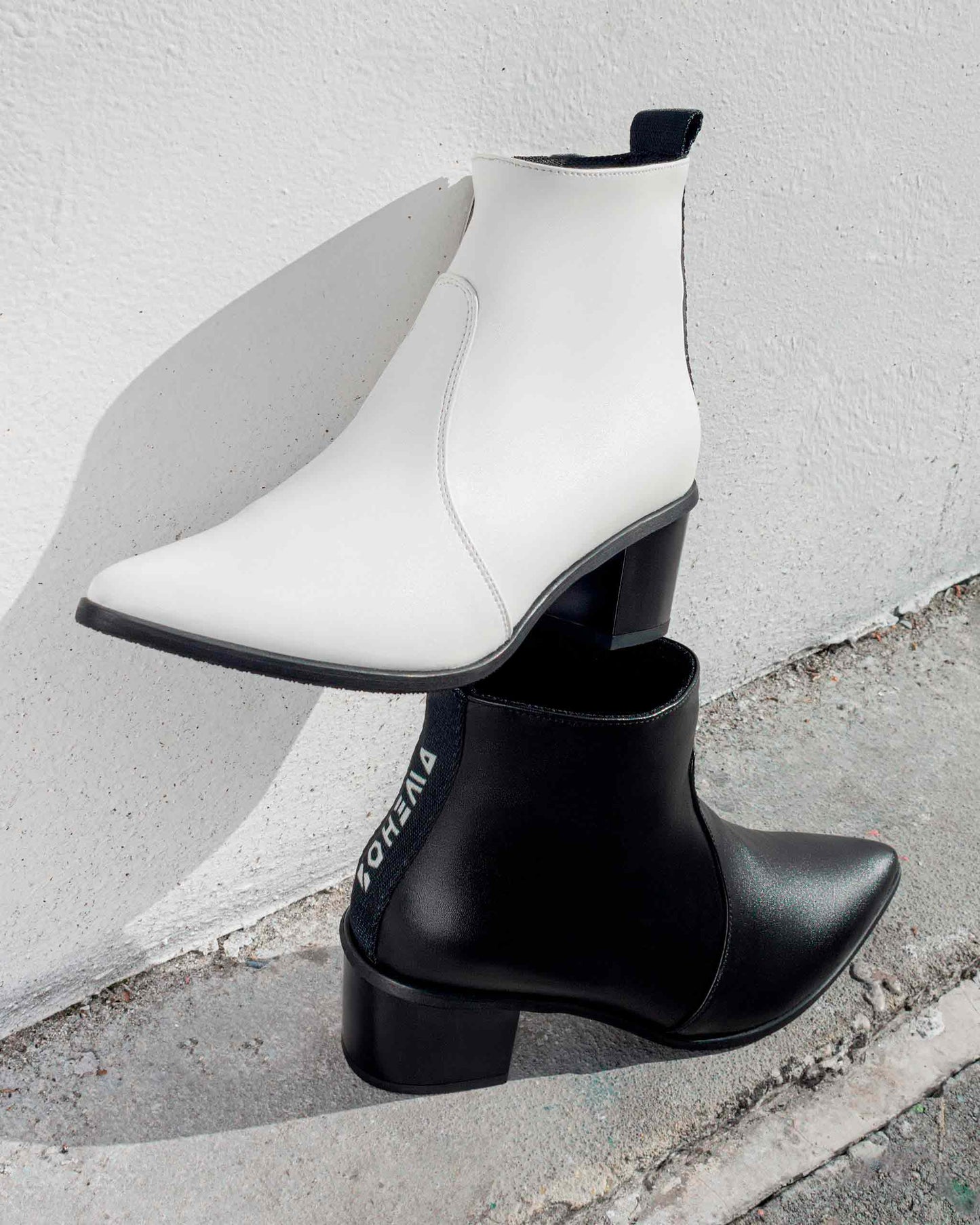 Swan No.1 White Nopal cactus leather boots